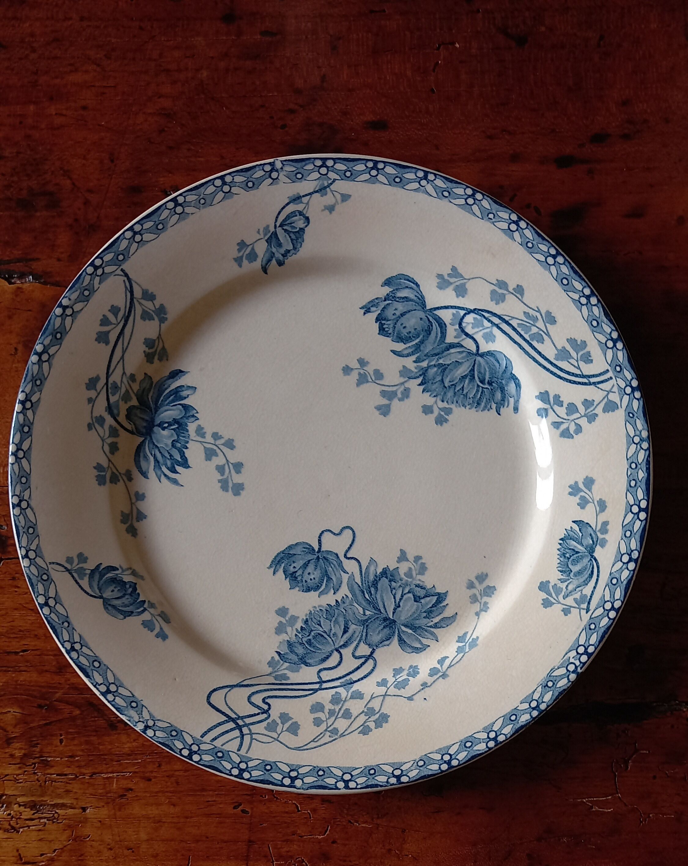 6 flat plates Sarreguemines Utzschneider & Cie model Royat