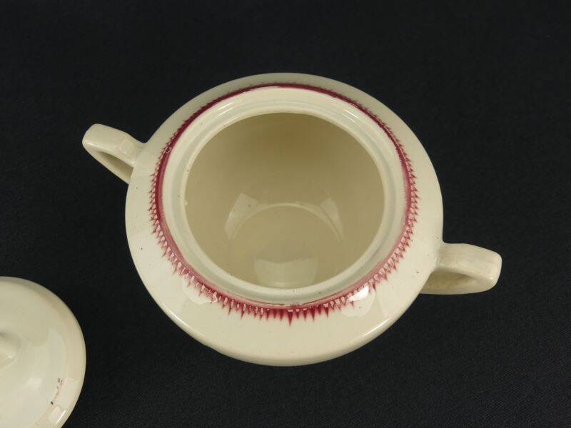 3-piece coffee service in Digoin earthenware with a flower decoration.