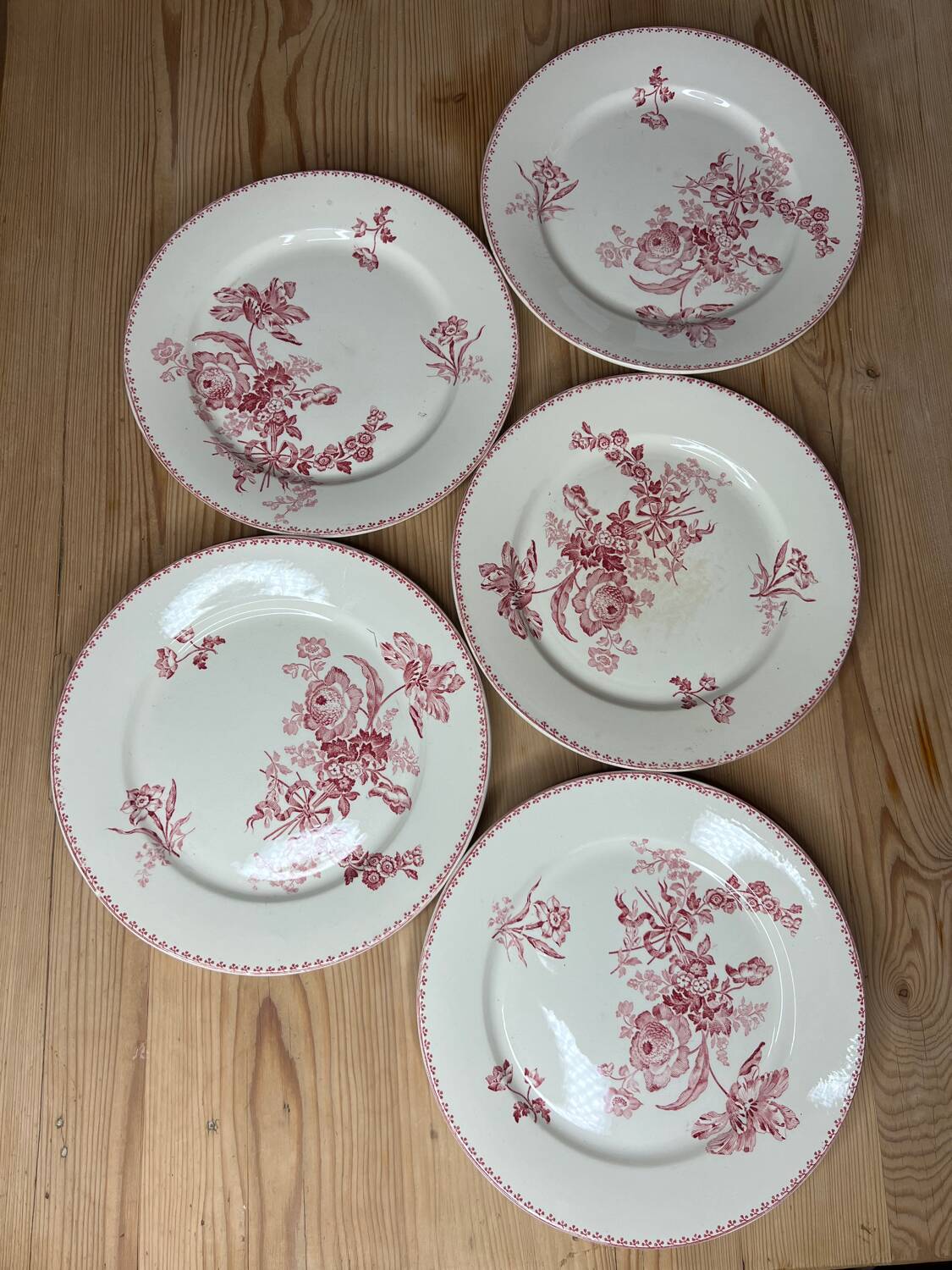 Set of 5 flat ironstone plates Sarreguemines Digoin