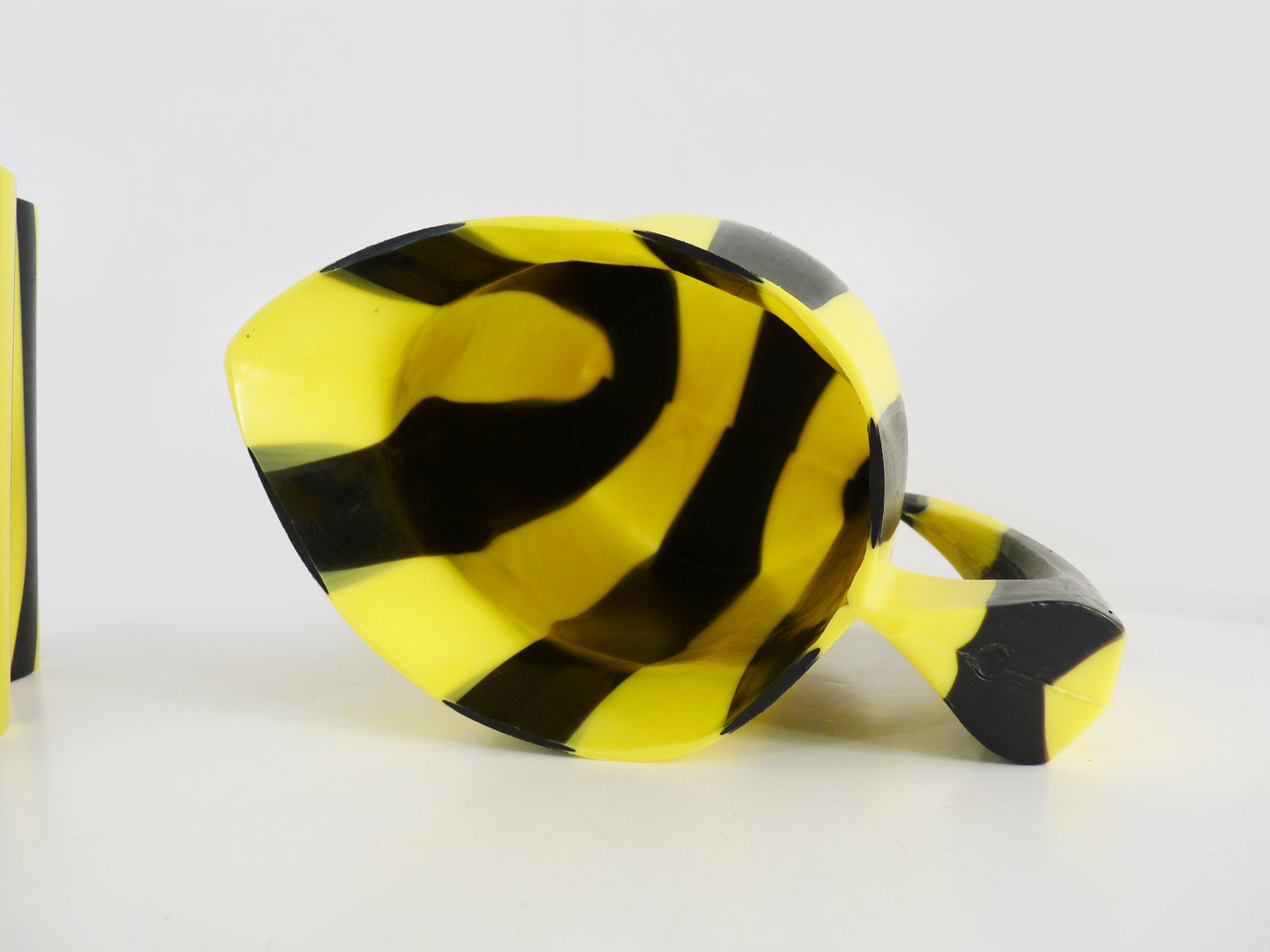 Orangeade service, vintage water service, yellow and black plastic. design. Year 60