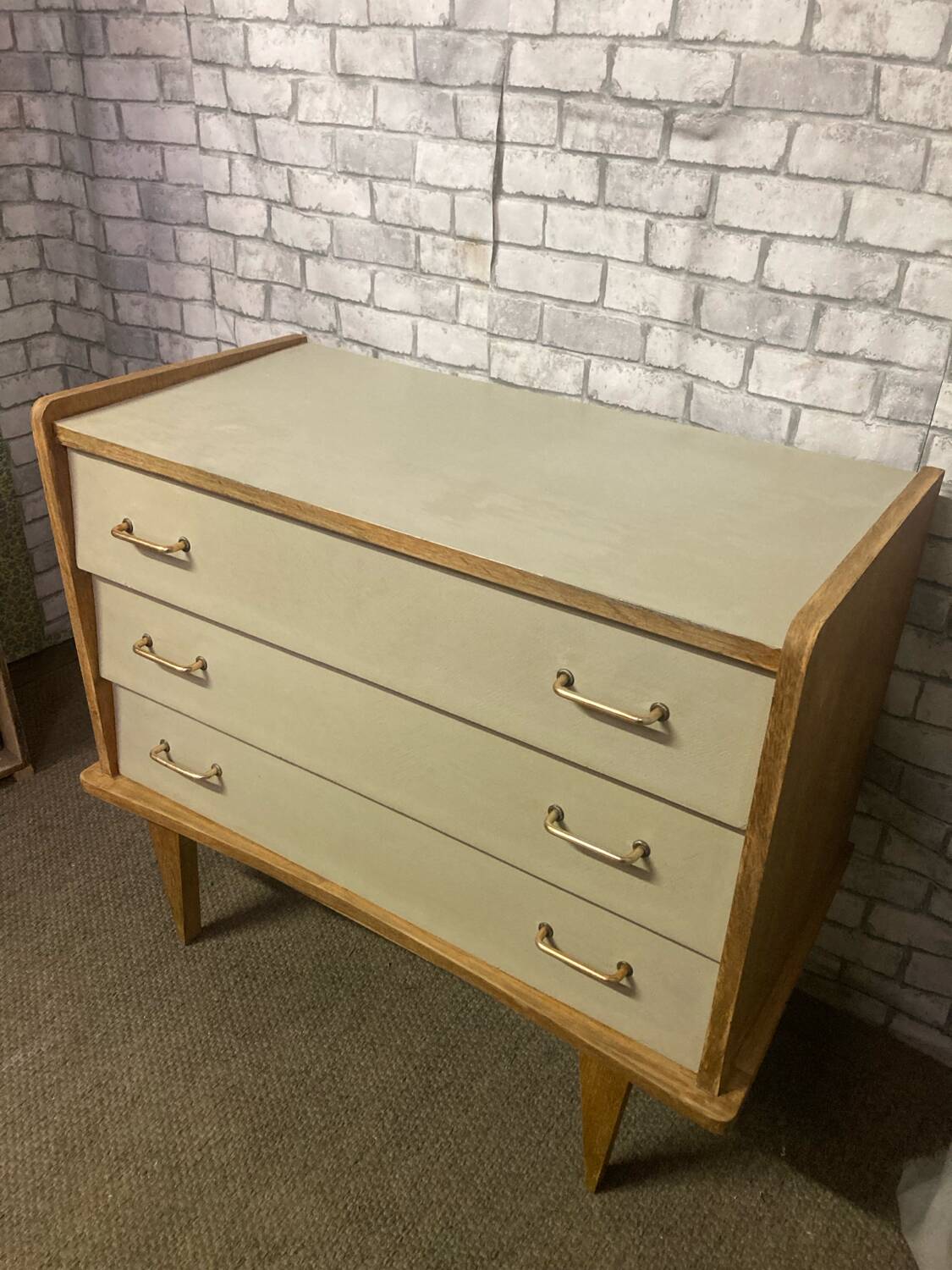 Commode vintage