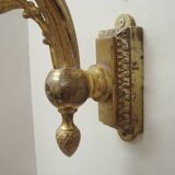 Bronze wall lamp with green tulip