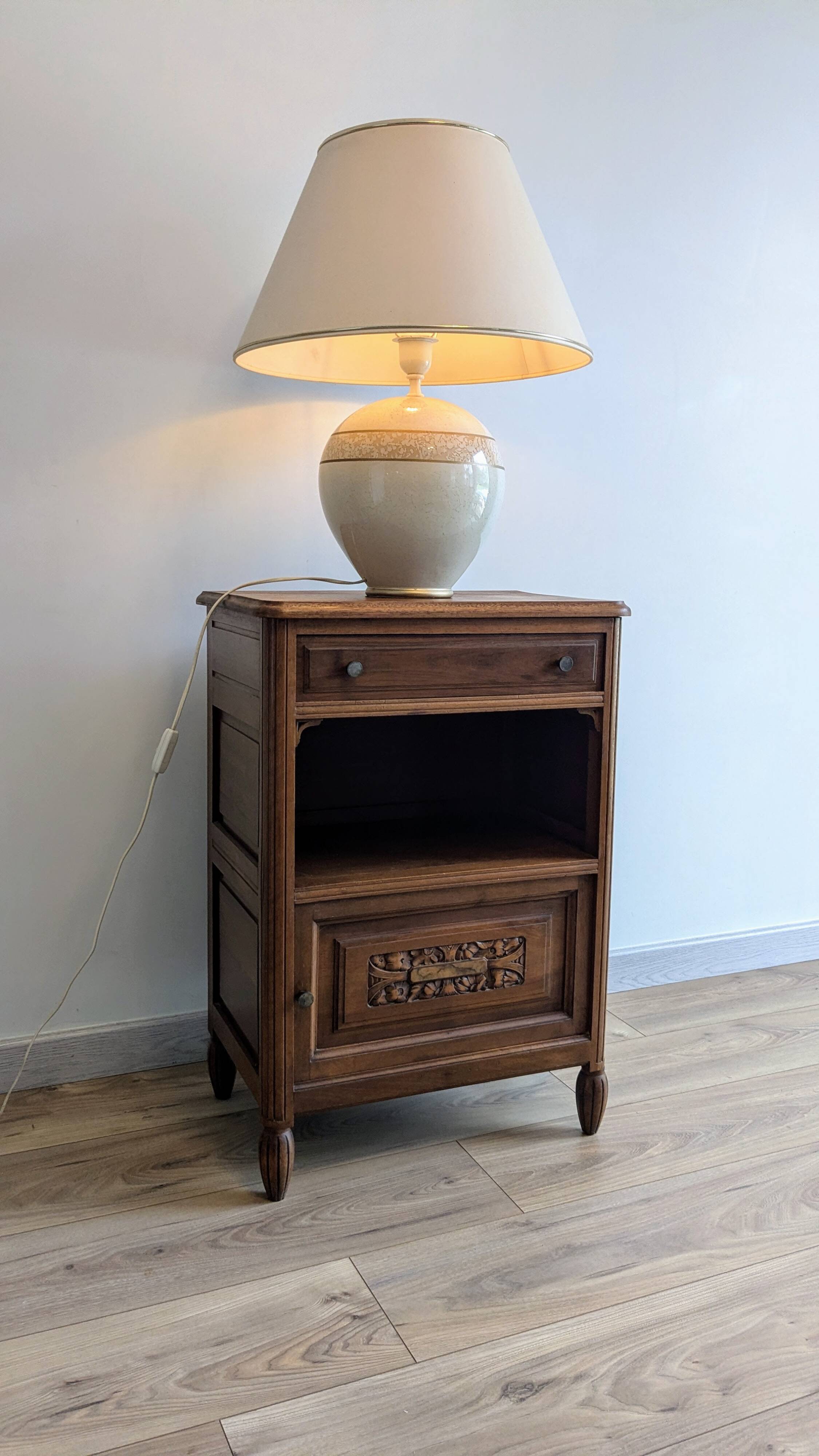 Petit meuble art déco en bois massif