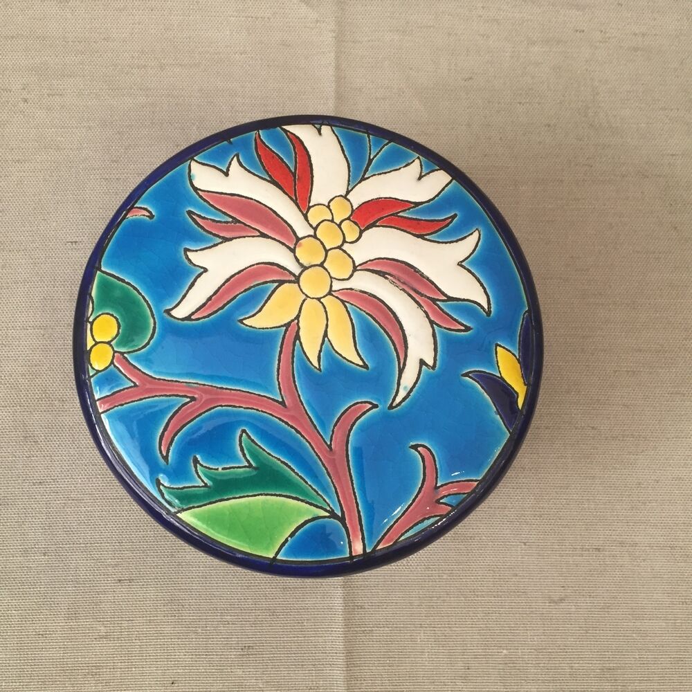 Boîte à bijoux en émaux de Longwy à decor d'edelweiss