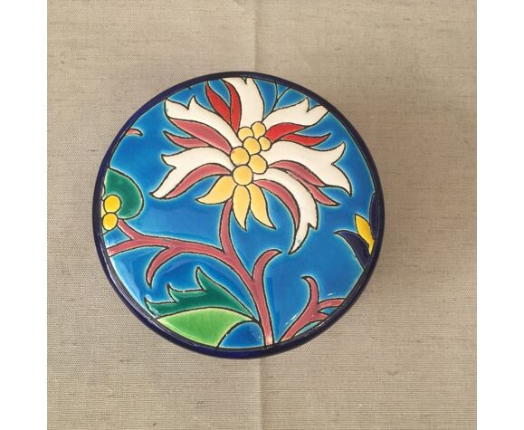Boîte à bijoux en émaux de Longwy à decor d'edelweiss