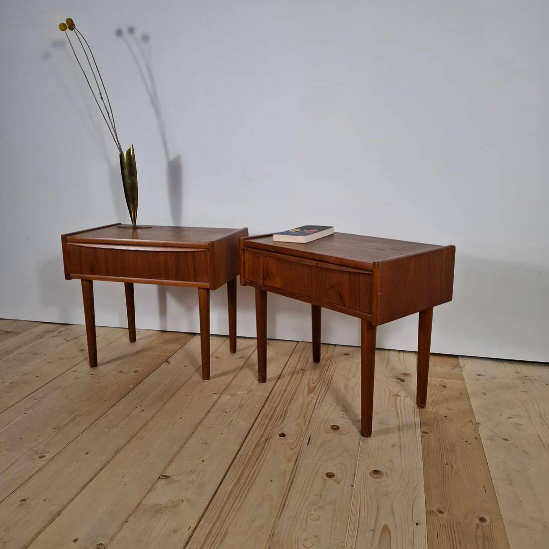 Paire de tables de chevet avec tiroir – Danemark années 60