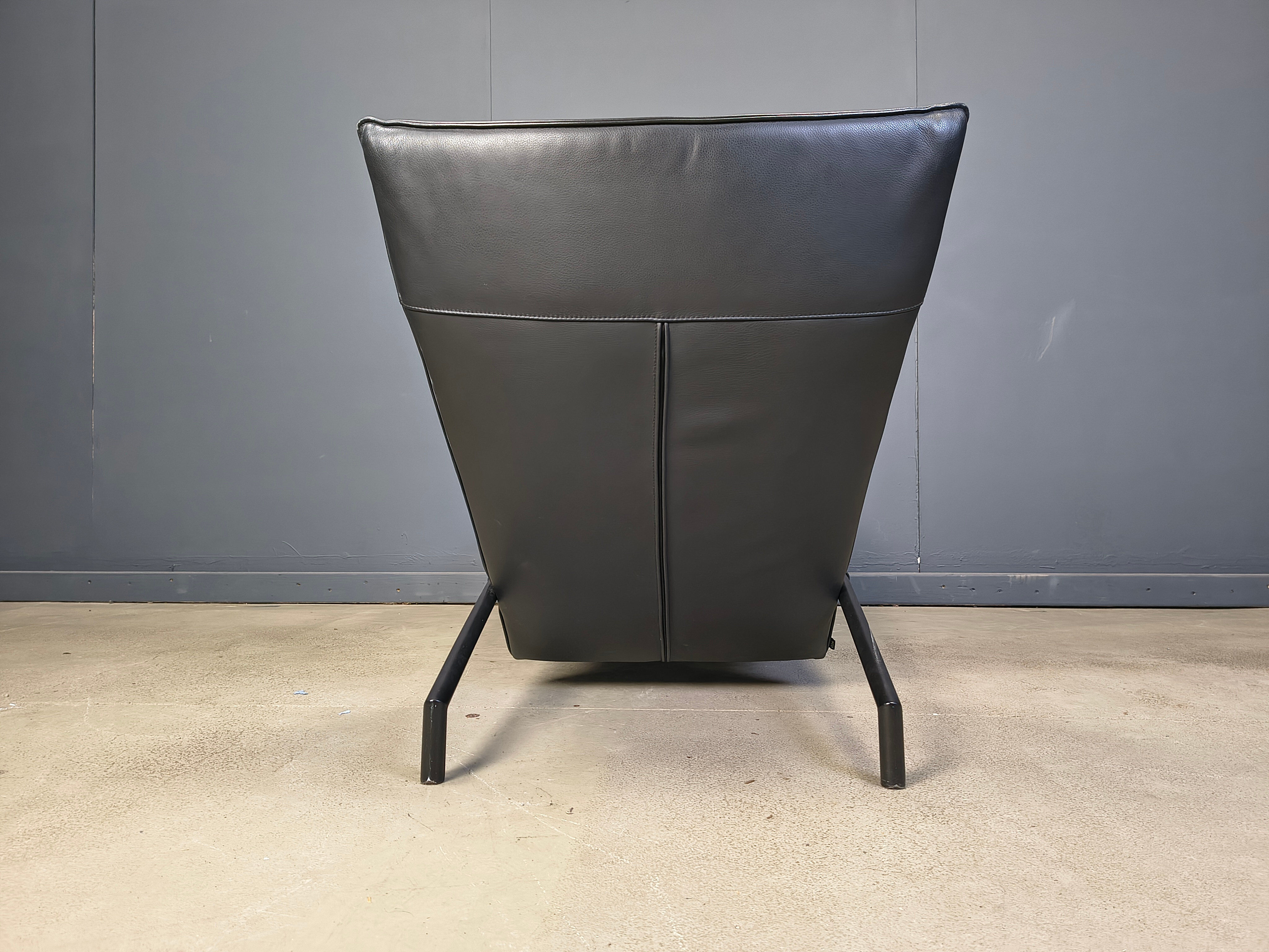 Vintage black leather chaise longue by Peter Mally for Cor, 1990s