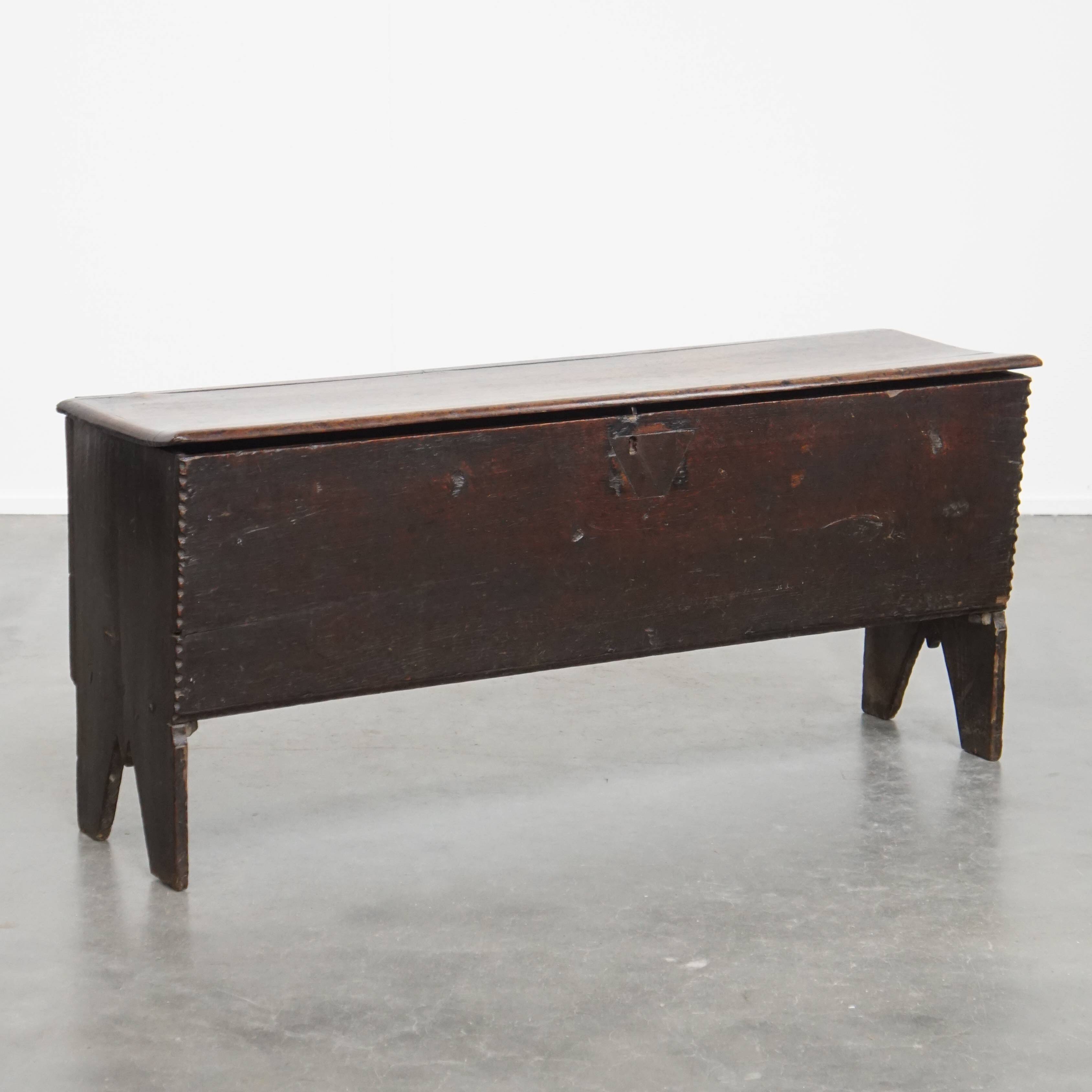 17th-century English oak antique chest