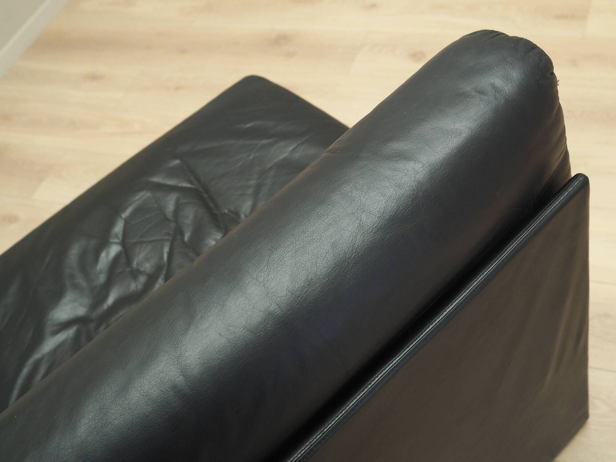 Black leather pouf/armchair, Italian design, 1960s, made in Italy.