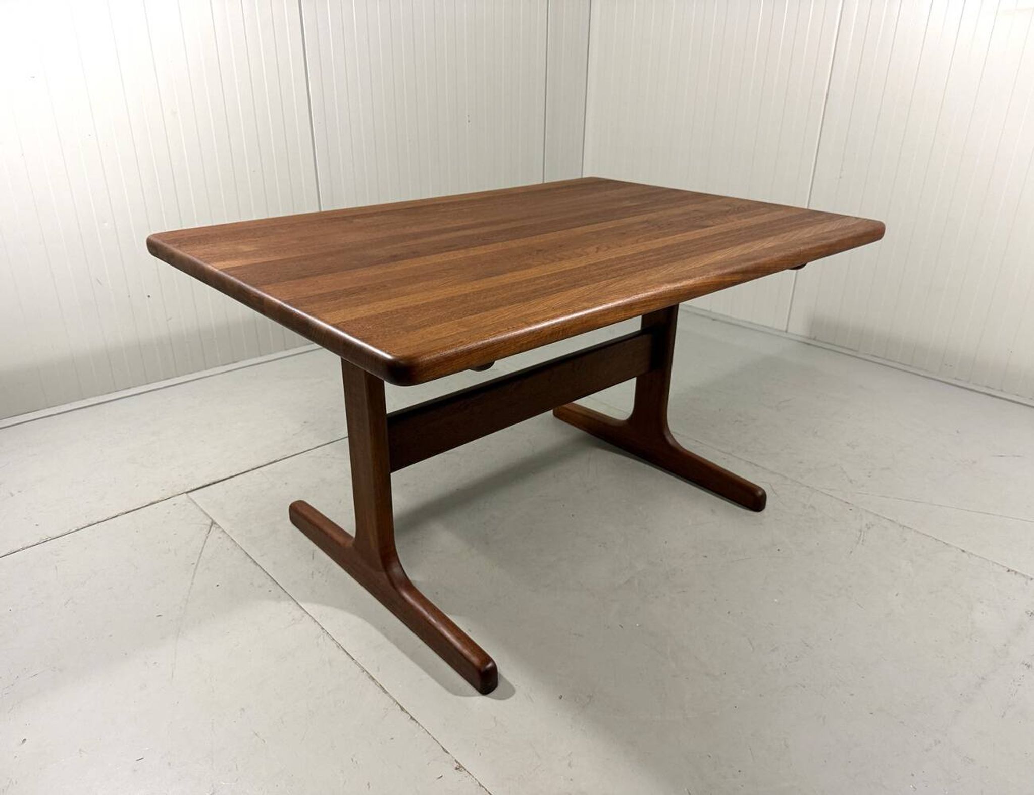 Table à manger en teck massif Danemark années 1970