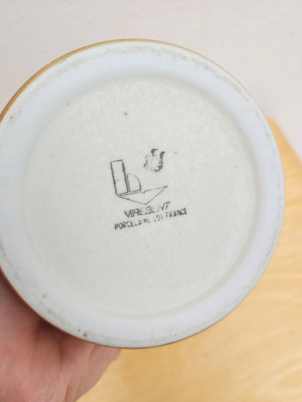 Pichet diabolo en porcelaine de Virebent