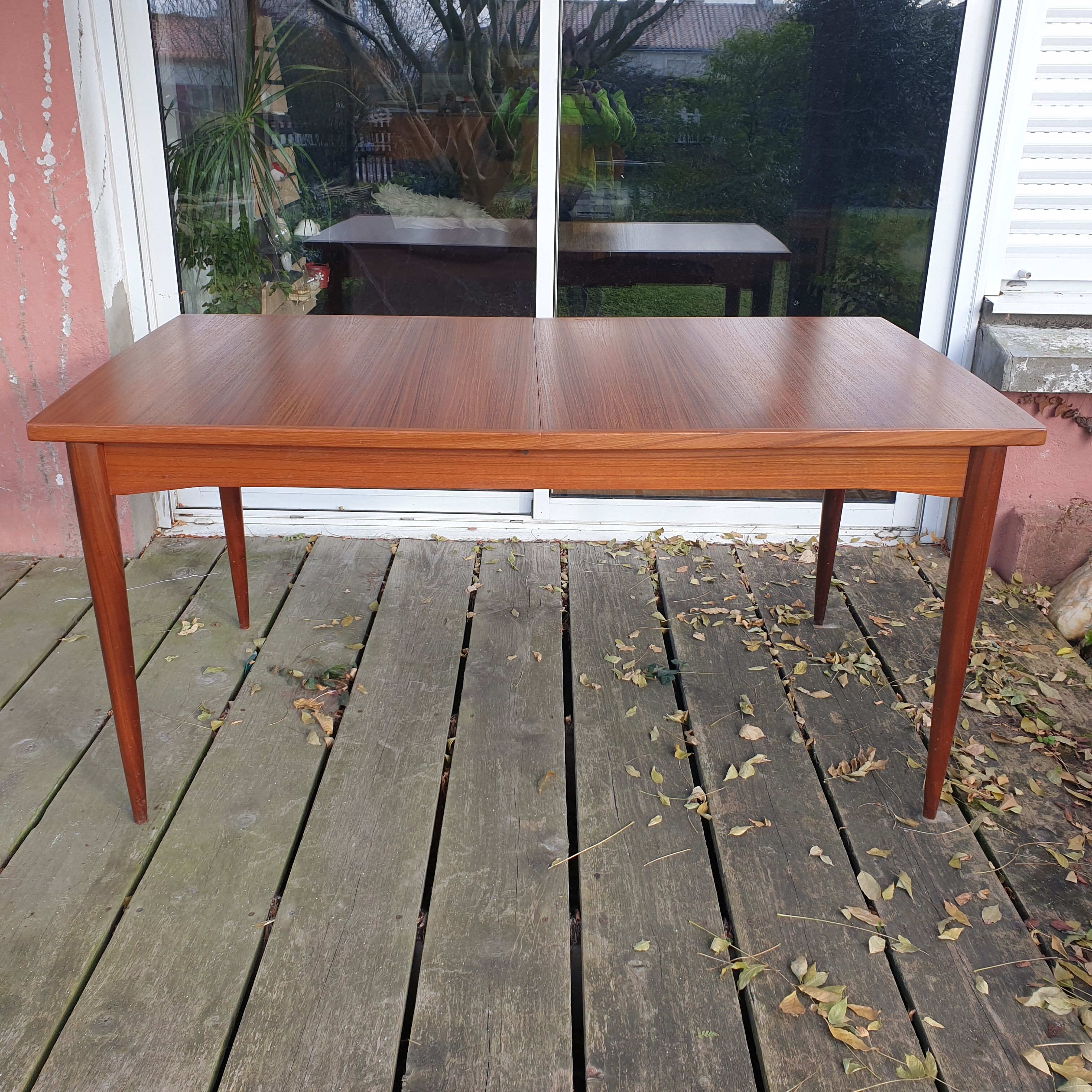 Table scandinave en teck