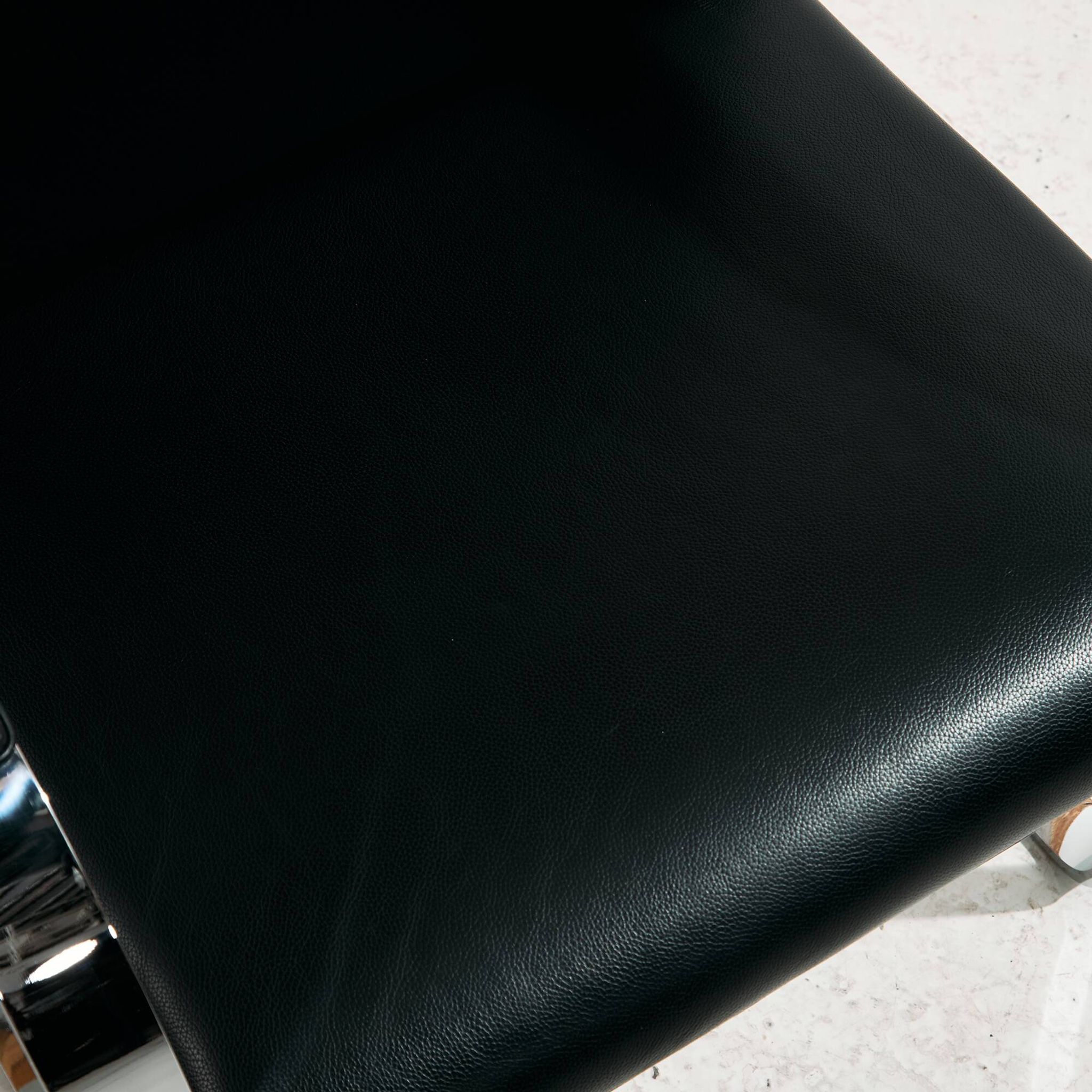 Fauteuil Brno par Alivar