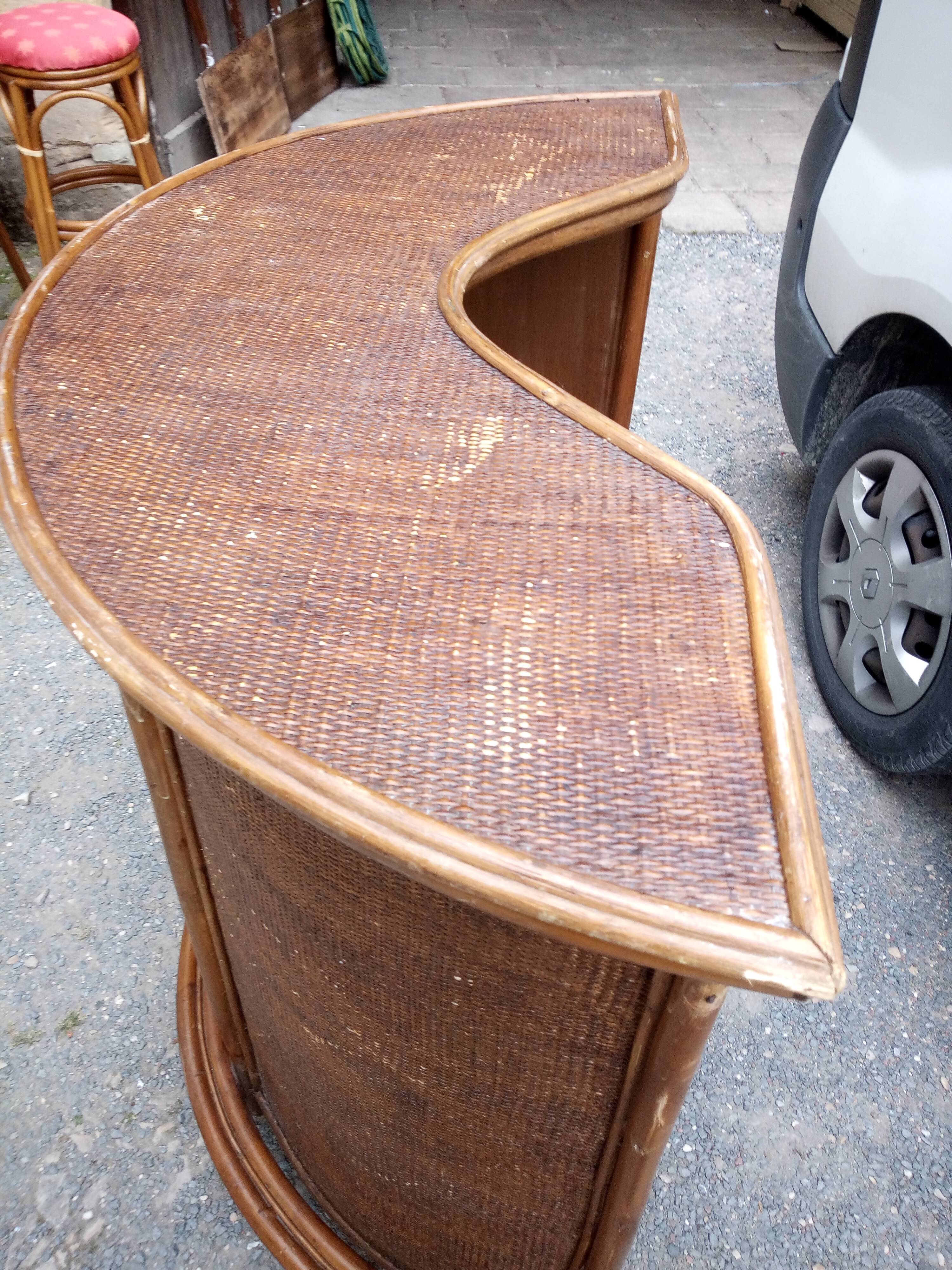 Rattan bar and two stools
