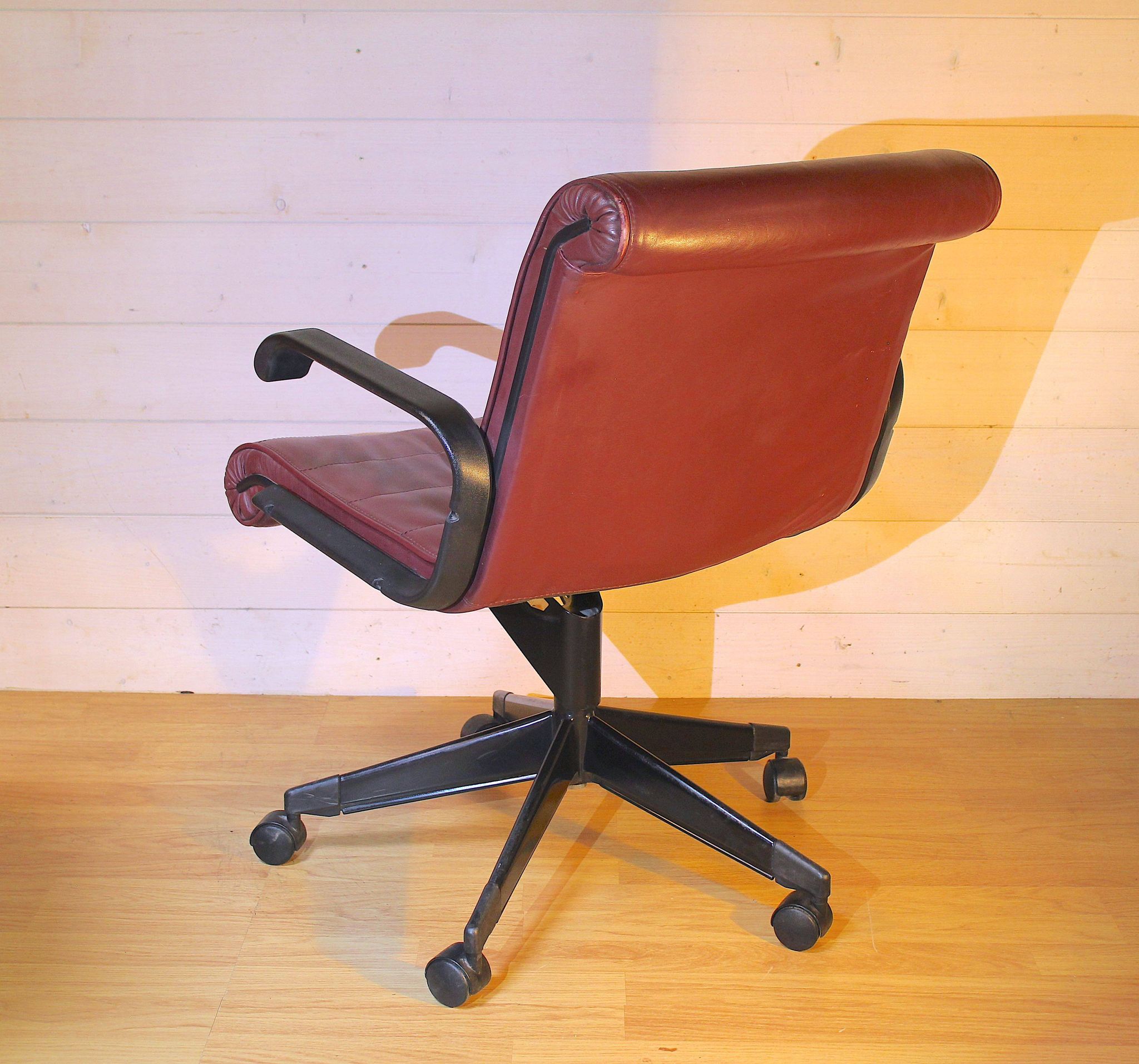 Paire de fauteuil cuir Par Richard Sapper pour Knoll