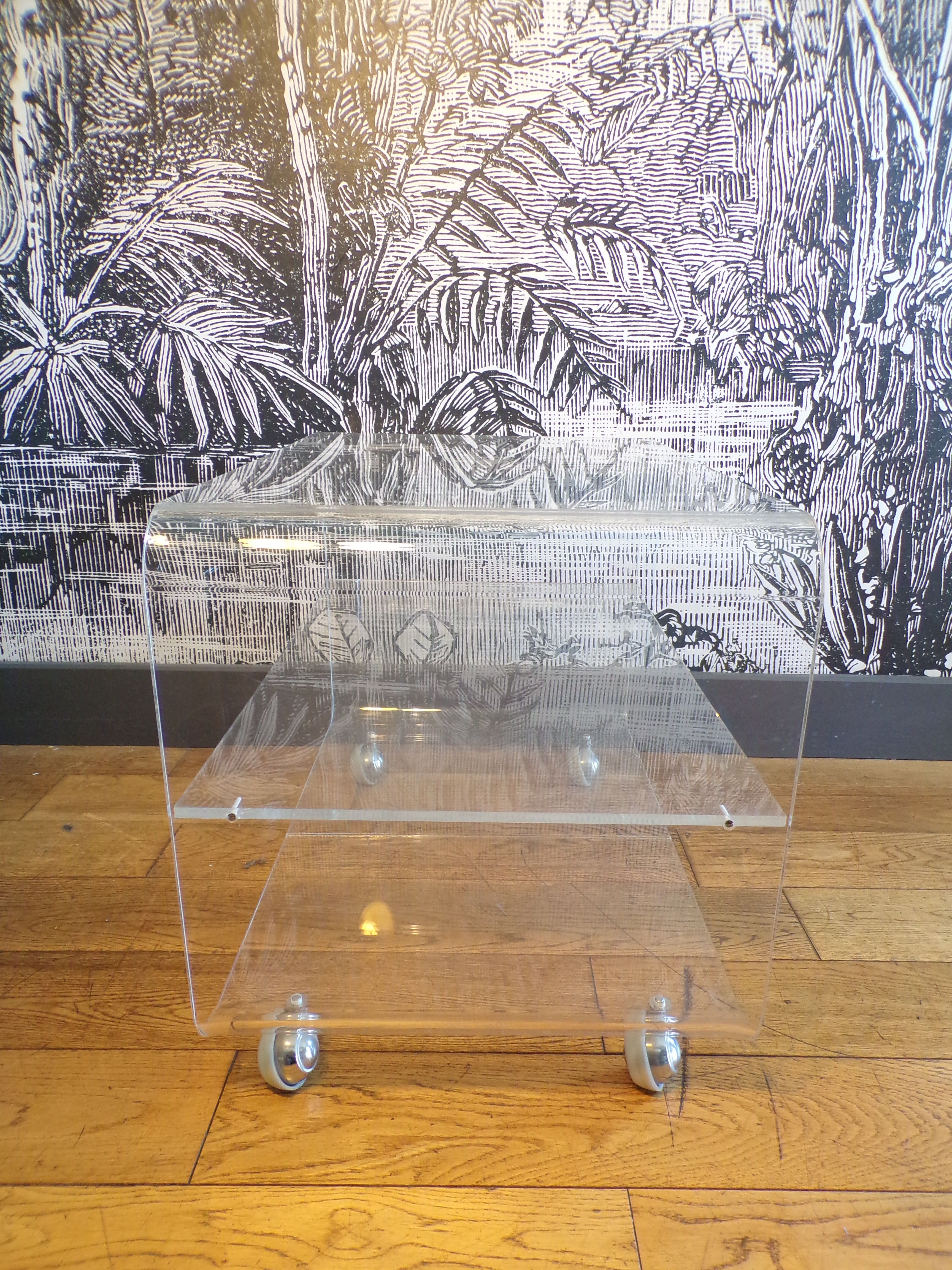 Meuble plexiglas vintage