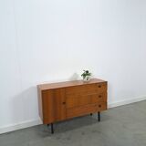 Armoire avec espace de rangement et poignées noires, buffet vintage