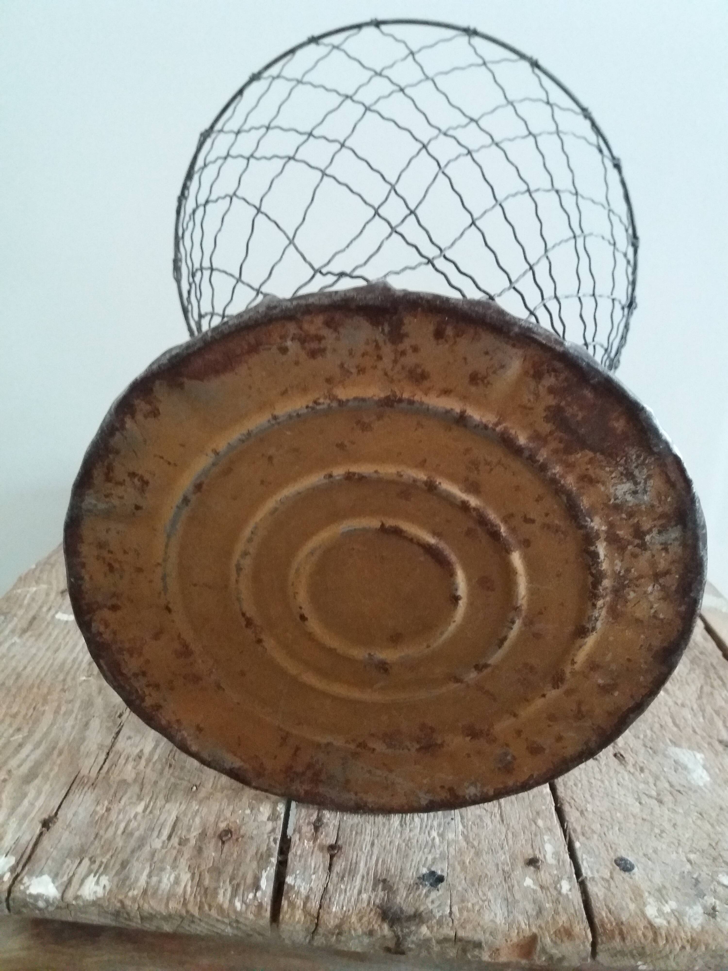 Corbeille à papiers en métal