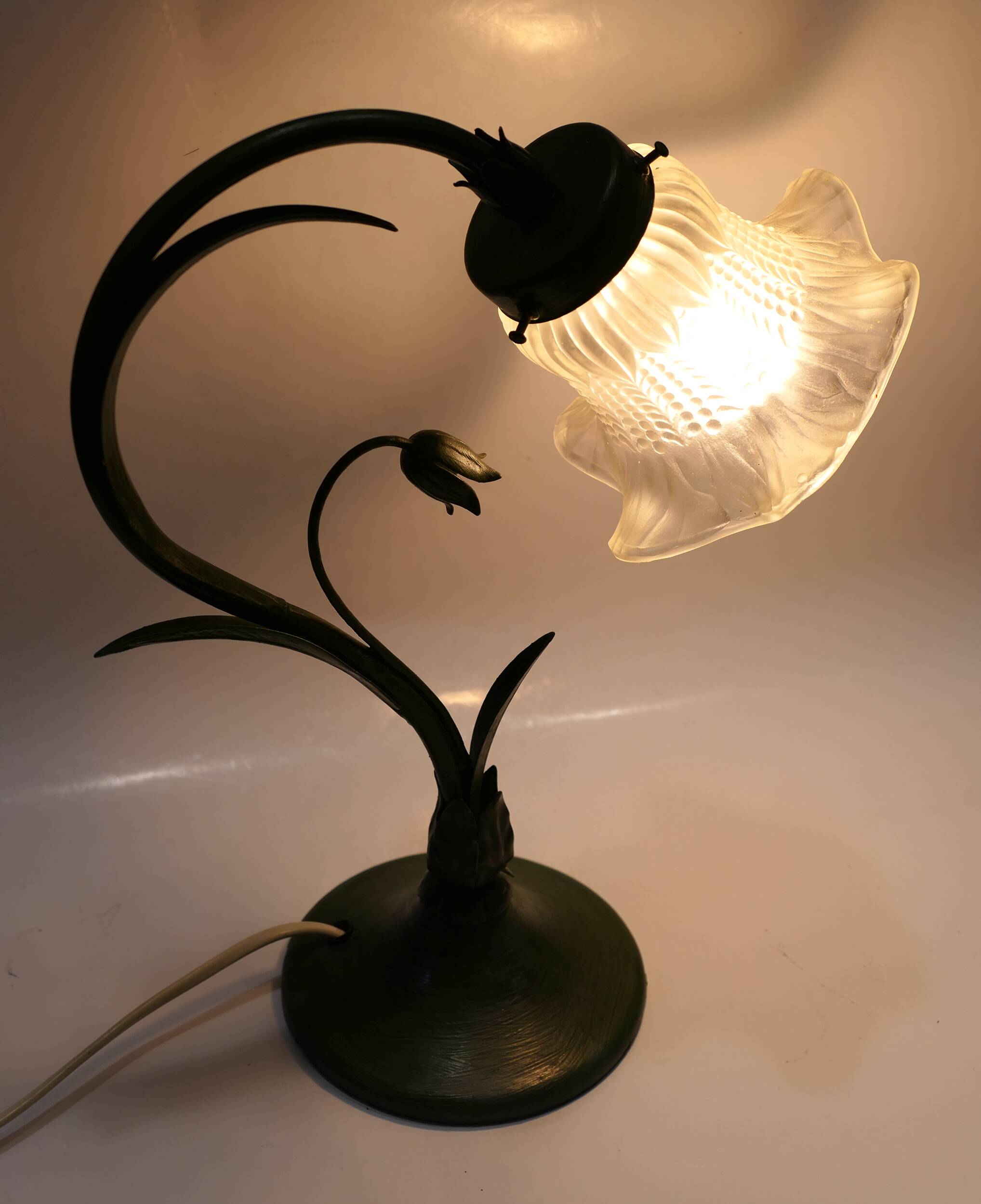 antique 1980s art nouveau retro table or desk lamp