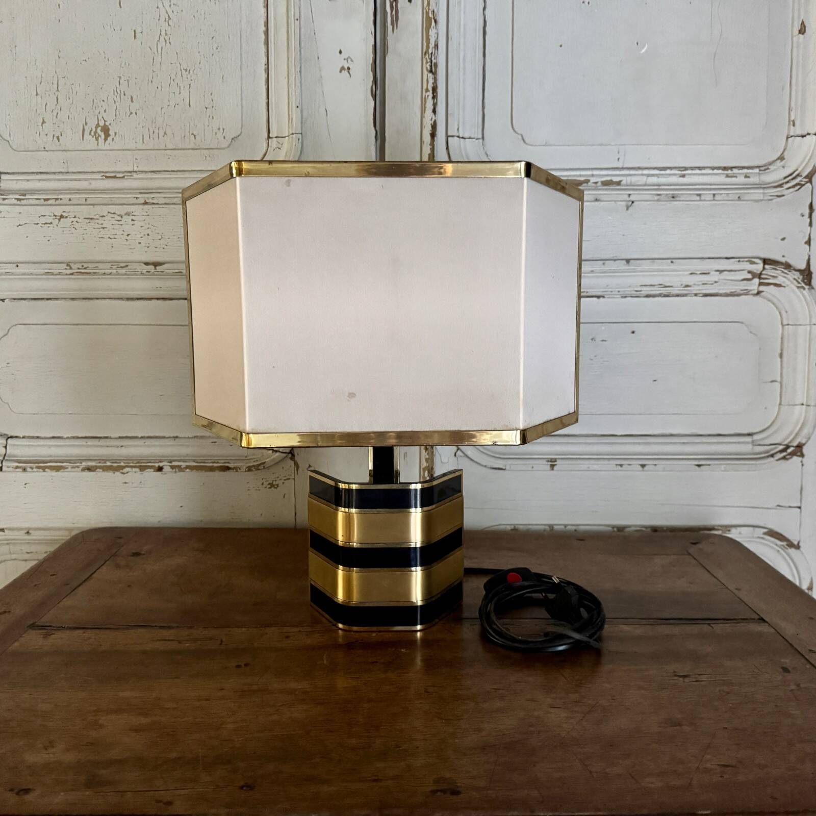 Lampe italienne Romeo Rega en laiton et laque XXe