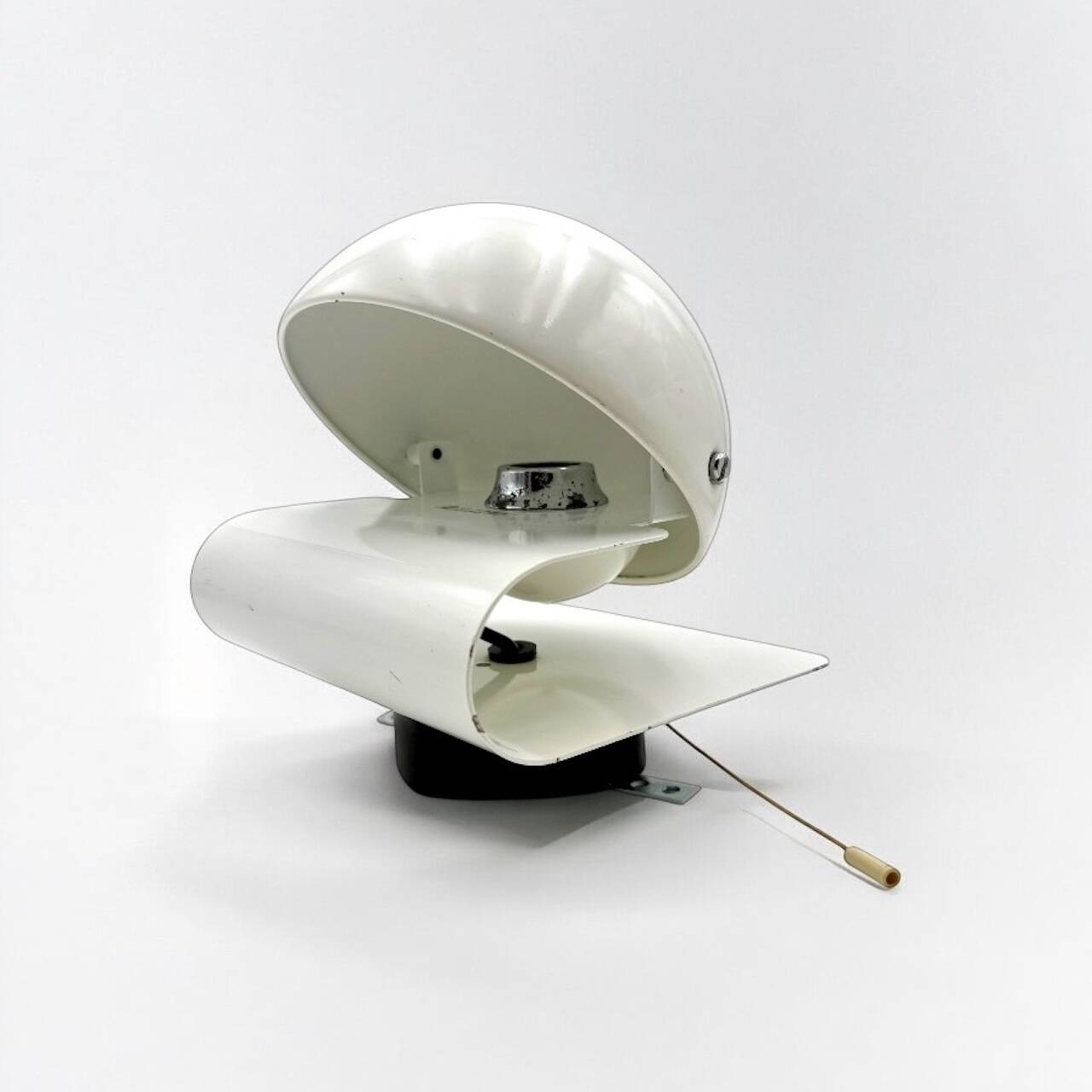 Applique iGuzzini 'Bugia' en blanc, rare design Giuseppe Cormio 1975
