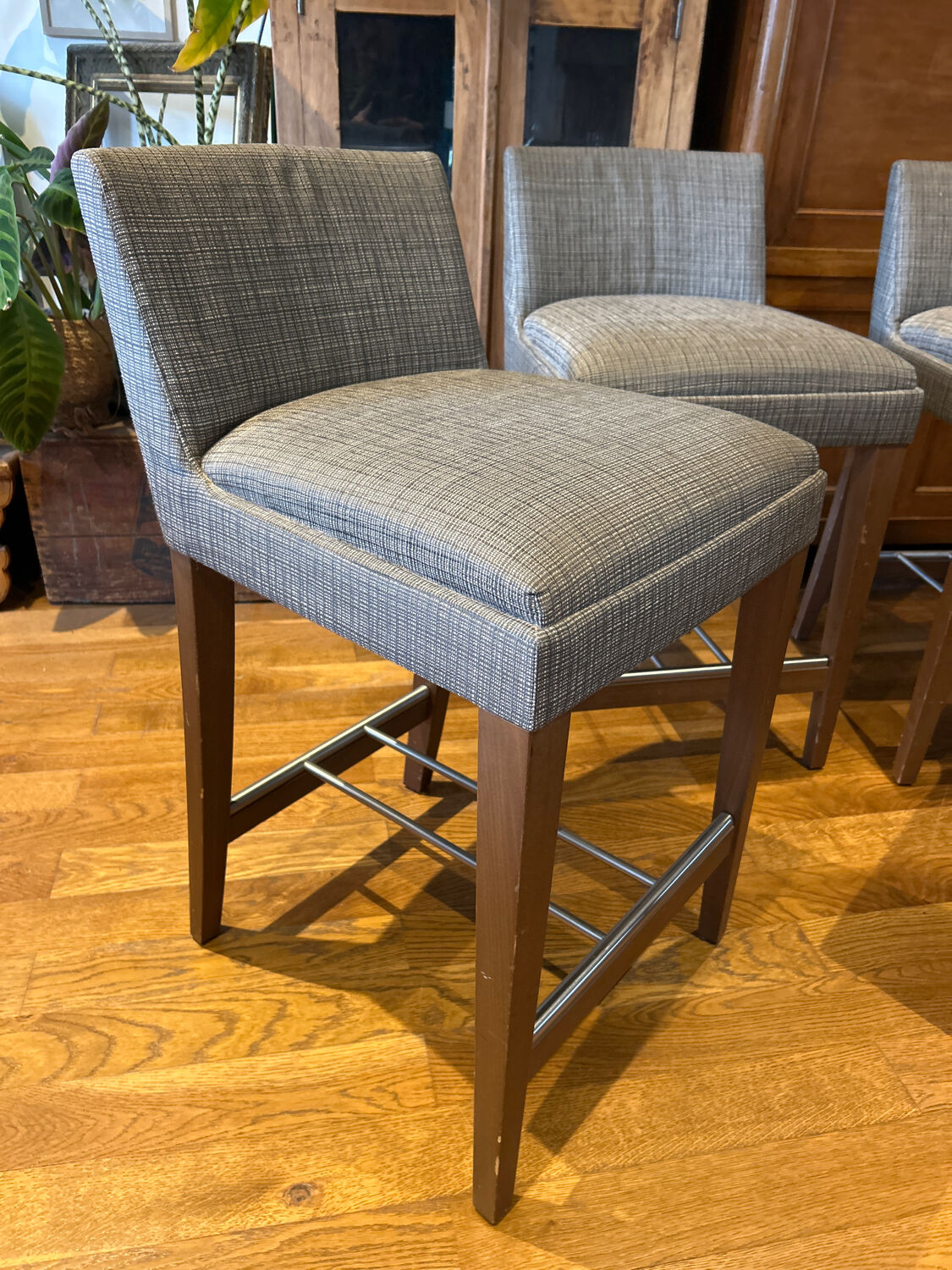 Set of 4 bar stools