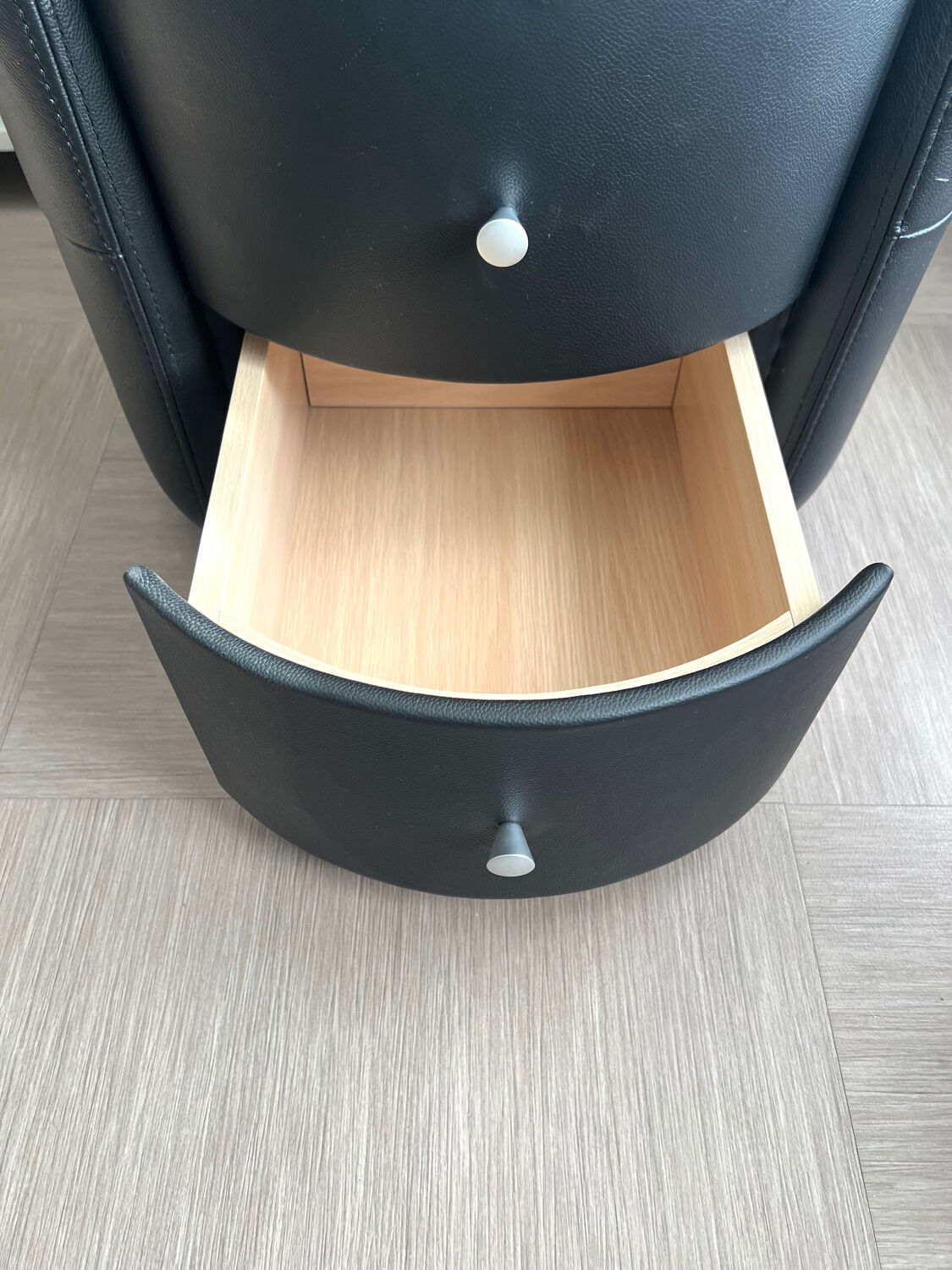 Genuine leather and black glass bedside table Terranova