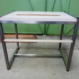 Petite table style industriel