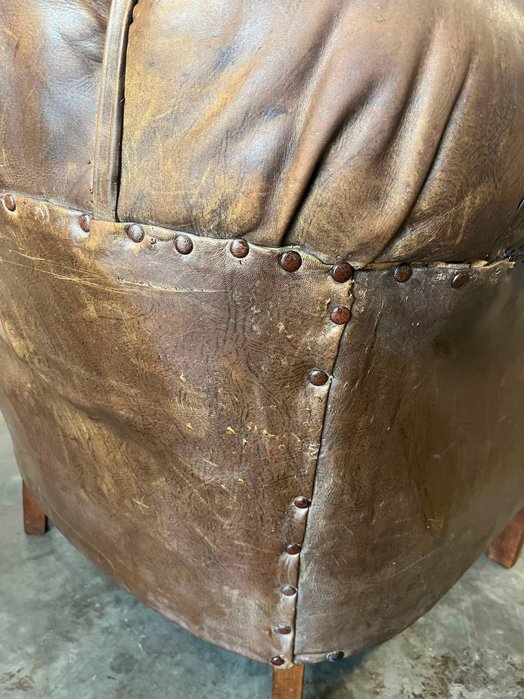 Set of 2 vintage Art Deco individual armchairs/seats in cognac leather.