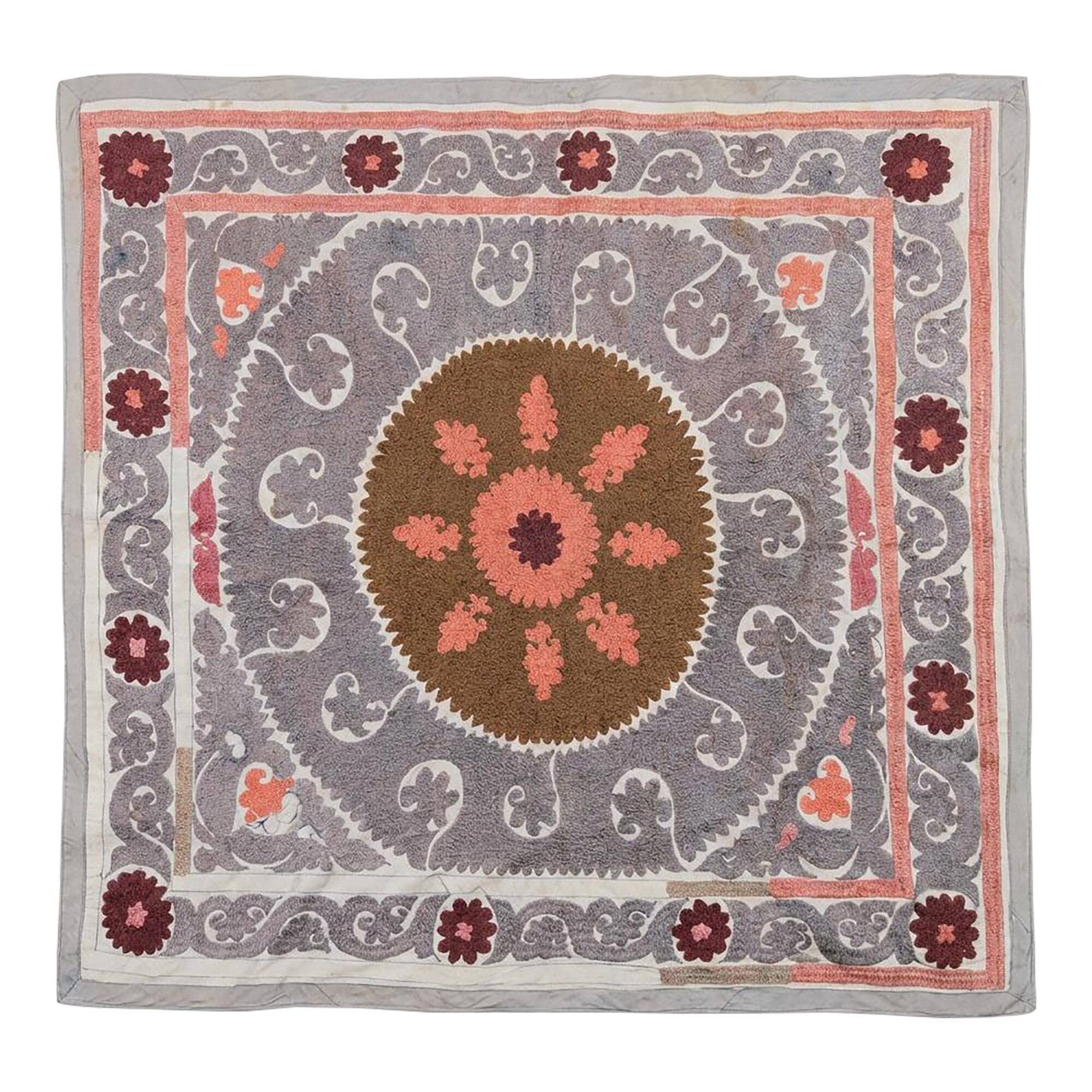 Vintage hand-embroidered tablecloth 126x140 cm