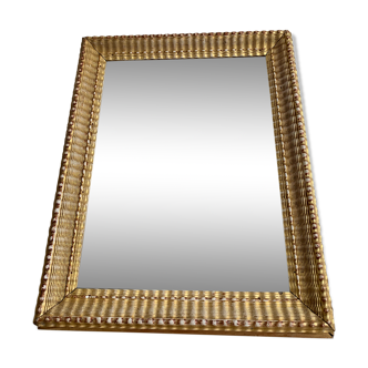 Miroir en bois sculpté et doré 44x56cm