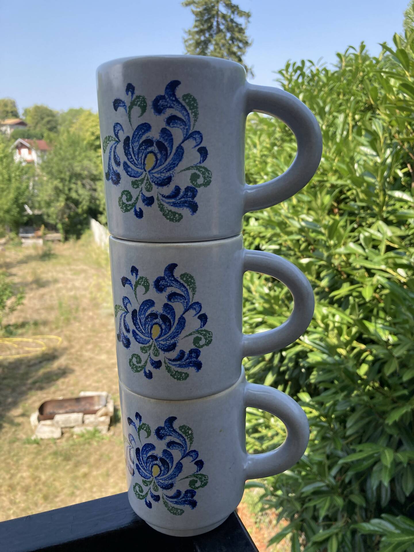 Fribourg Faience Saint Amand design 70 cup