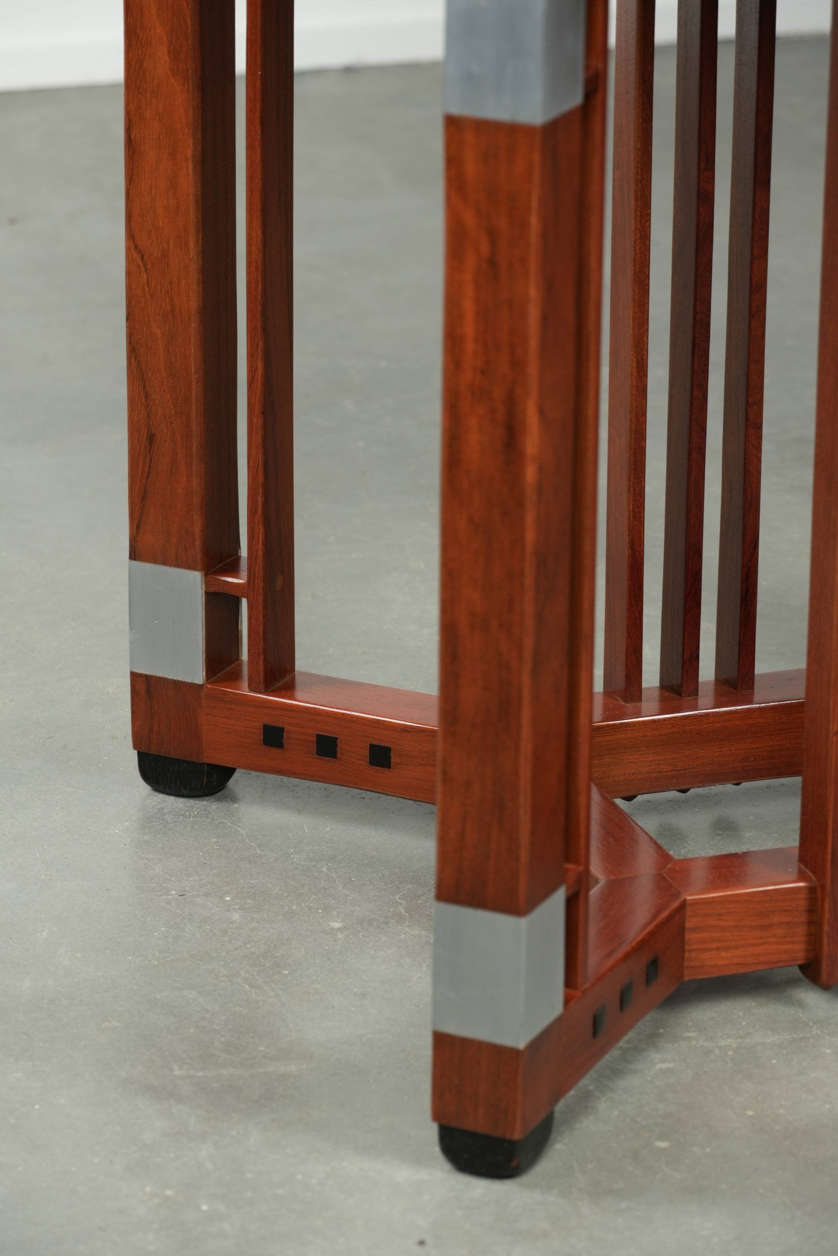 Beautiful round Art Deco style side/coffee table