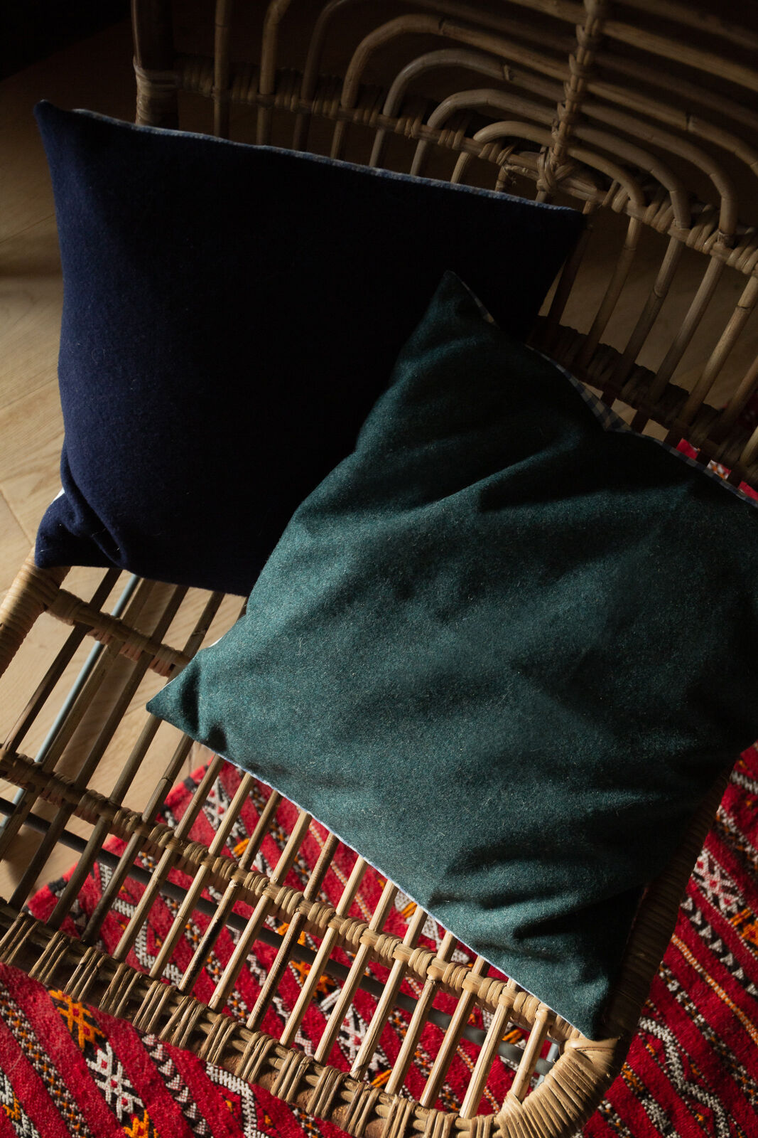 Dark green upcycled cushion cover in wool 45x45 cm