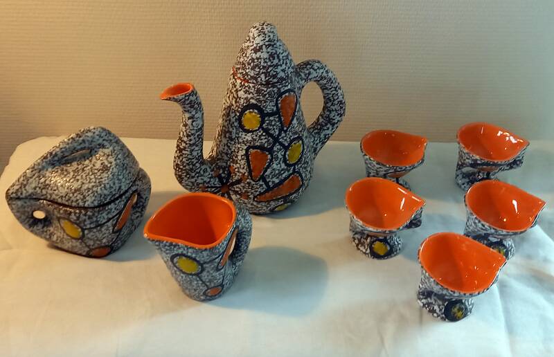 Coffee service Le Vaucour Vallauris from the 1950s-60s.