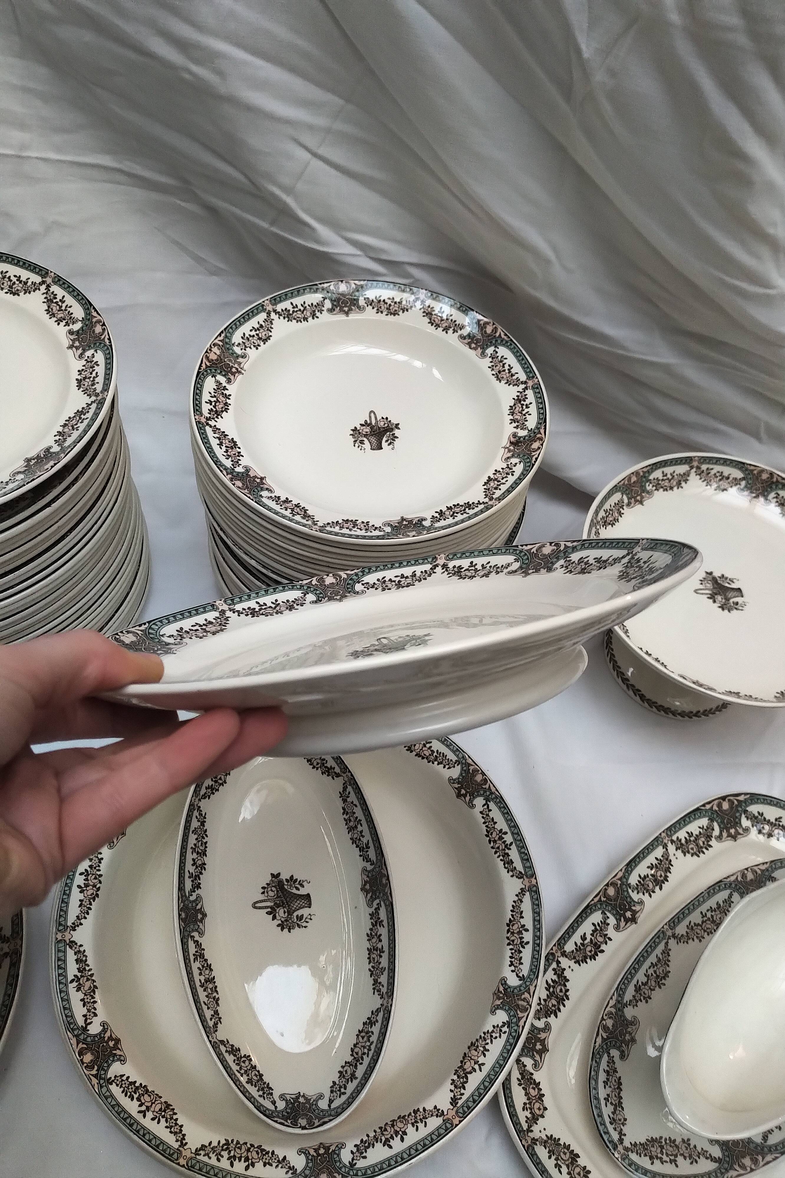 Sarreguemines Dubarry dish set