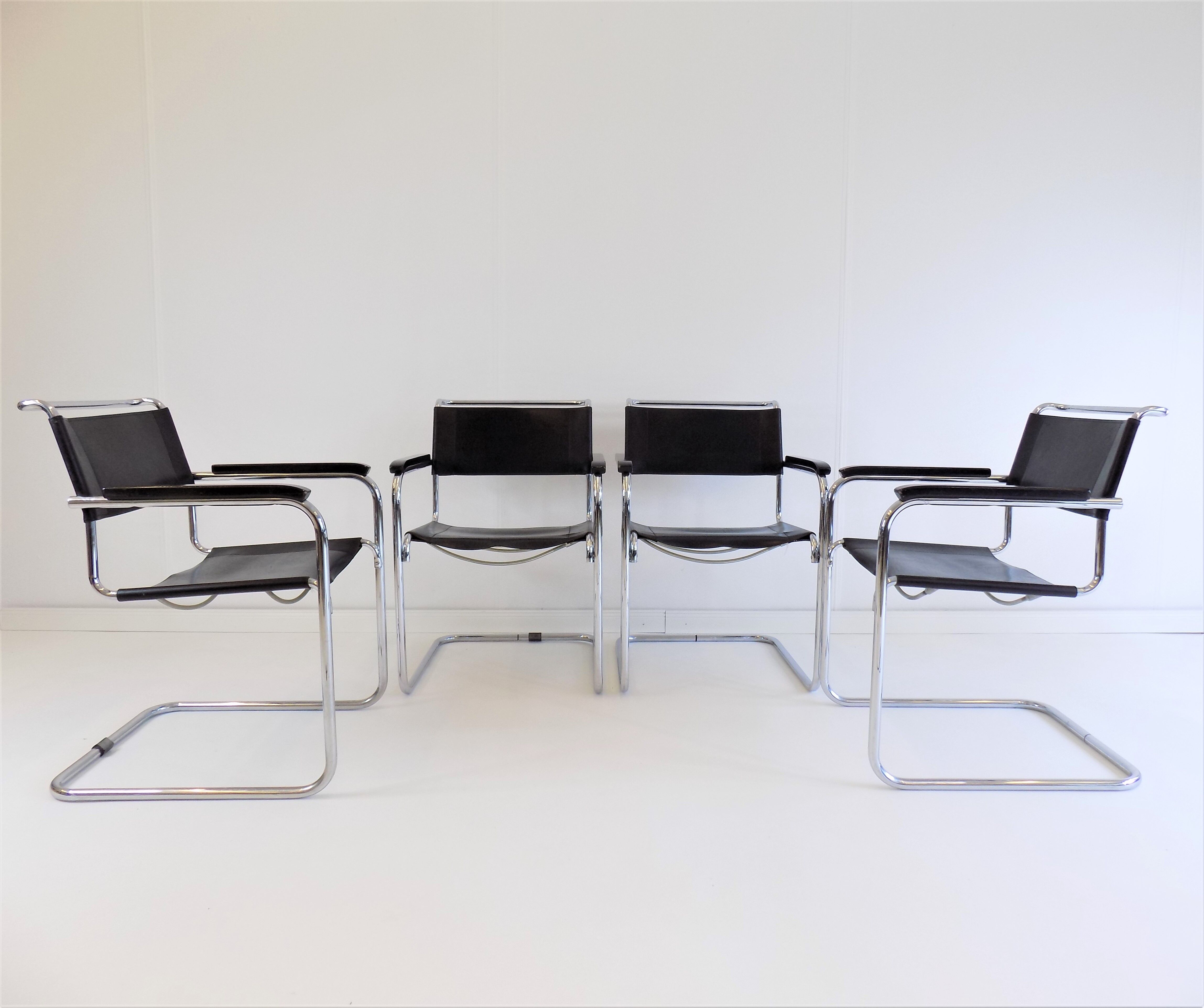 Set de 4 fauteuils Thonet S34 cuir cantilever par Mart Stam