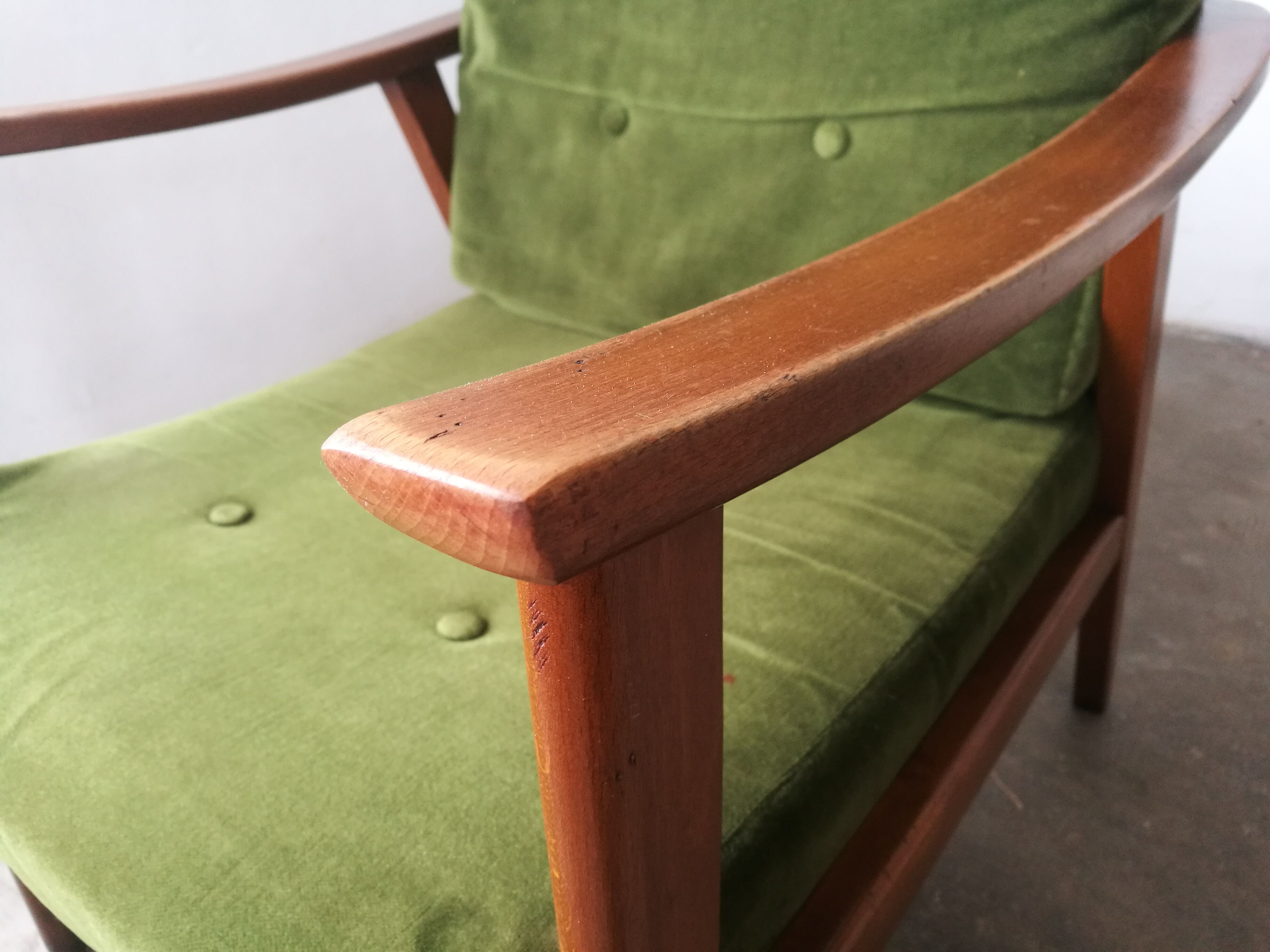 Vintage armchair with Scandinavian shapes