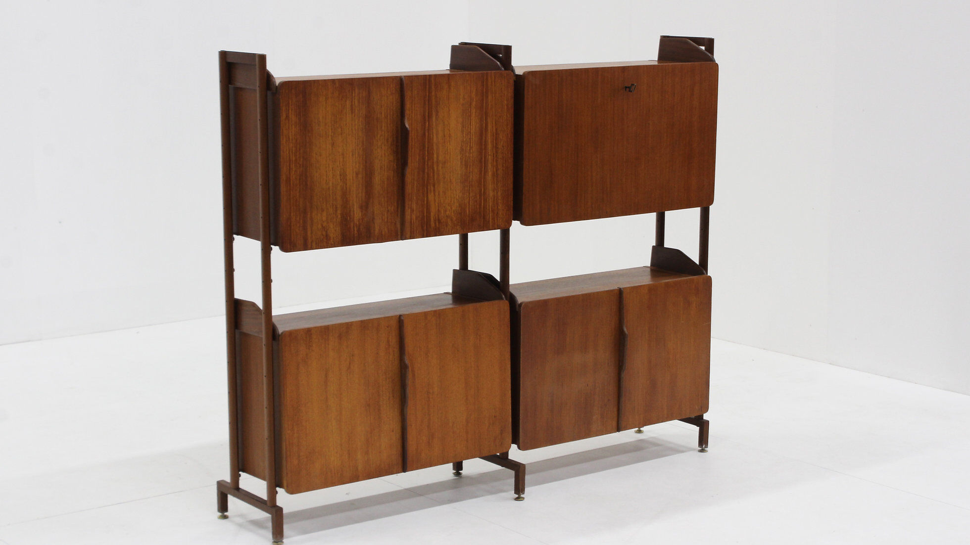 Vintage Italian mid-century bookcase wall cabinet from the 1960s, Italy.