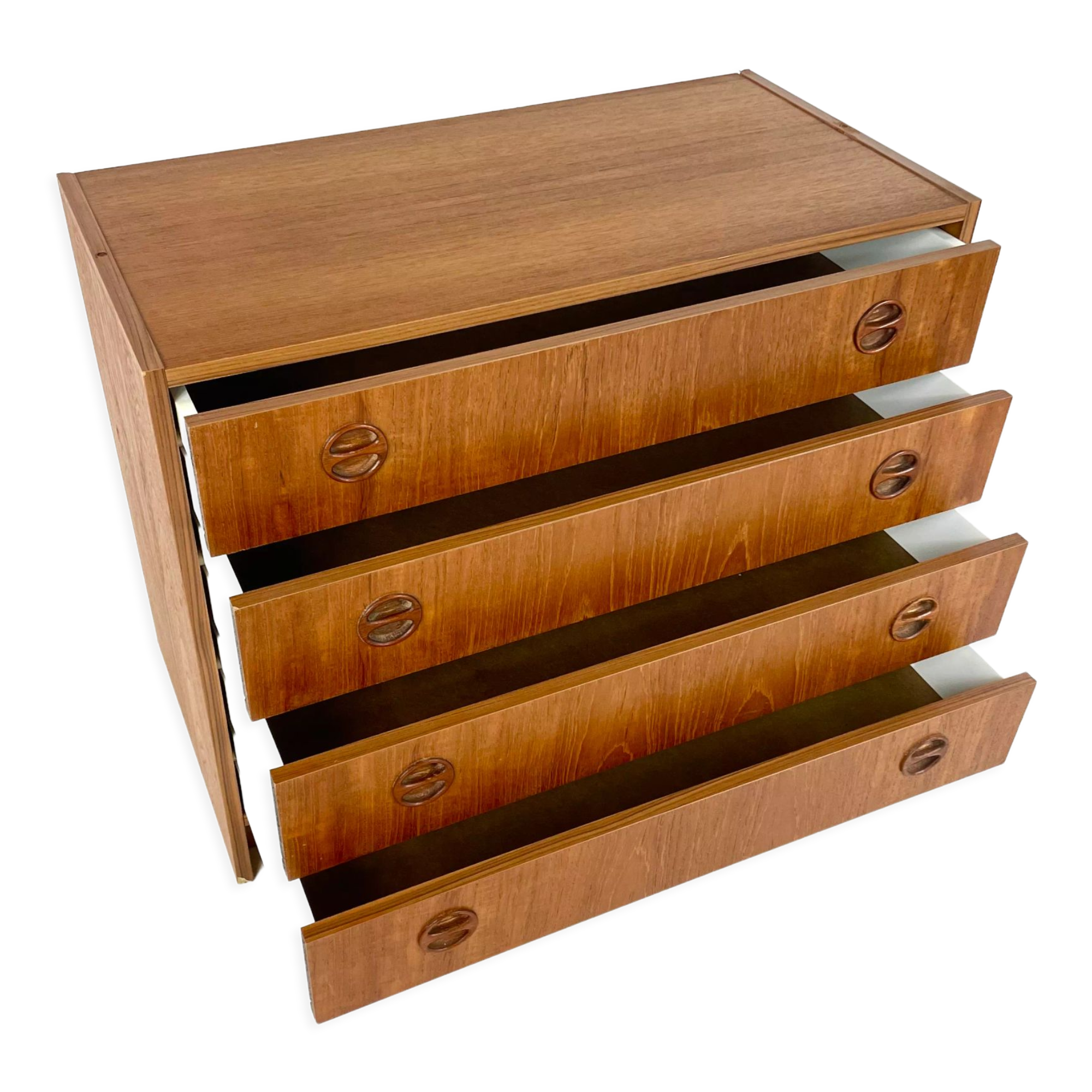 Vintage chest of drawers