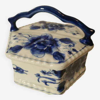 Bonbonnière / boîte à bijoux / vide poche en céramique bleue de fabrication thaïlandaise peinte à la main