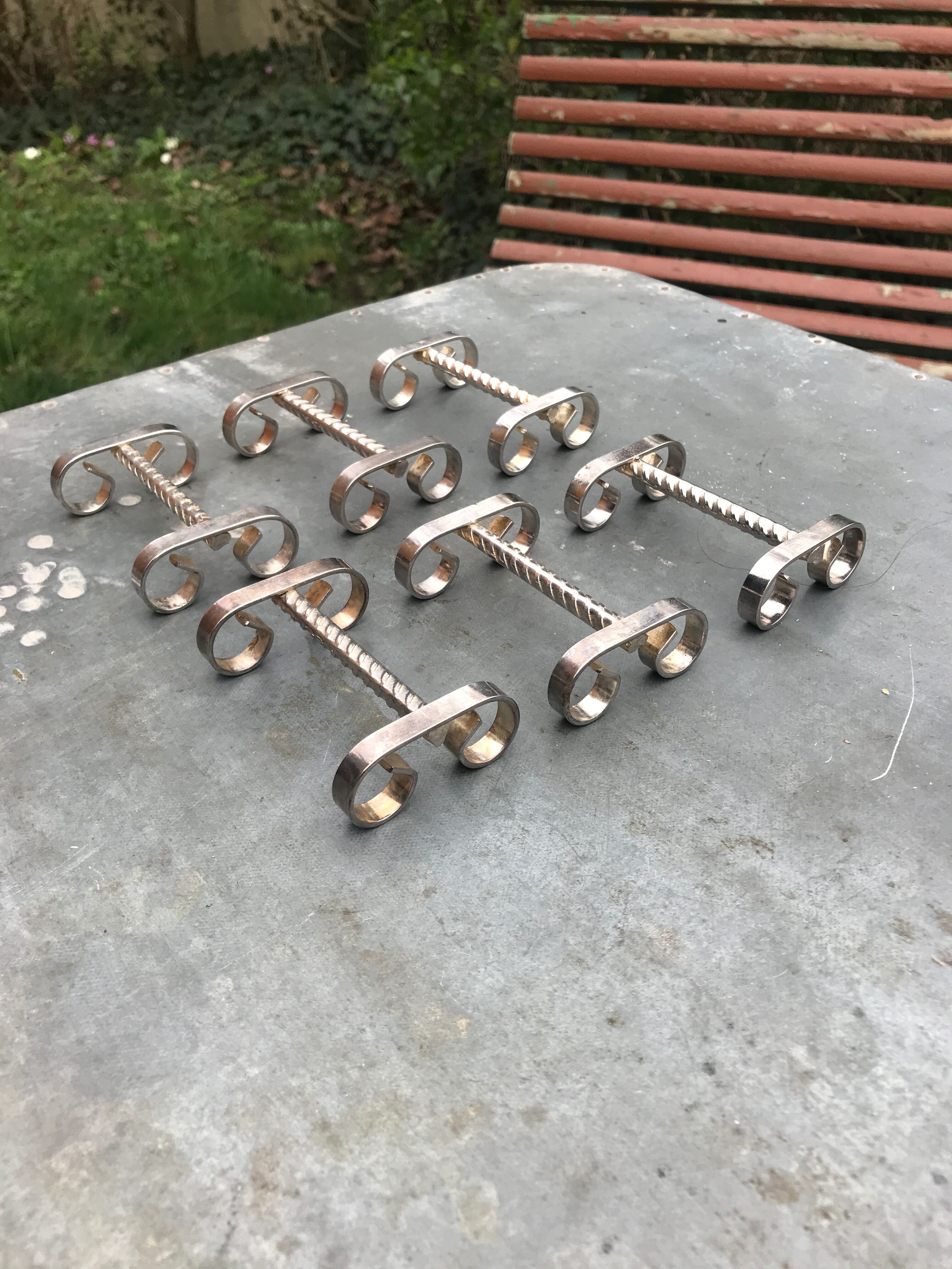 6 vintage silver metal knife holders from the 1960s