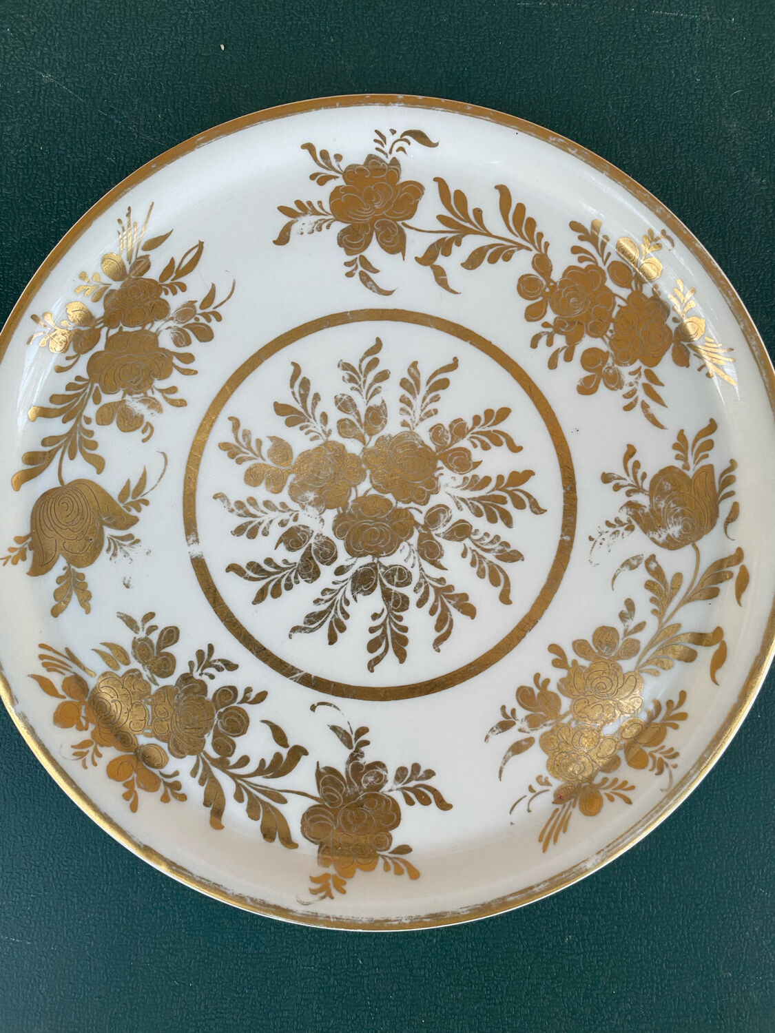 Plat à tarte porcelaine dorée