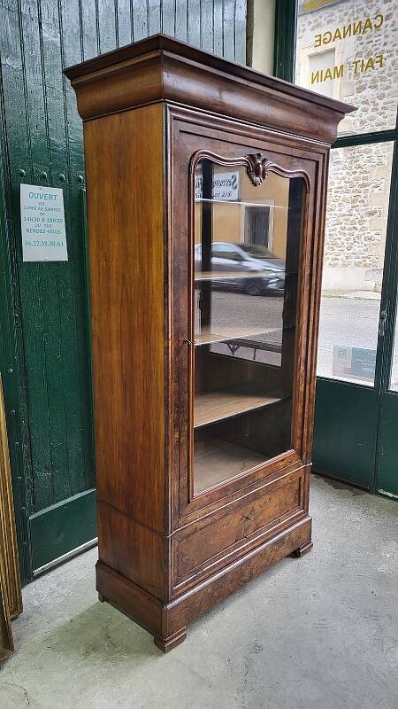 19th Century Walnut Library Display Cabinet with 1 Door