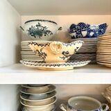 Gien ironware sauceboat, "Chardons" service
