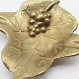 Empty pocket brass vine leaf