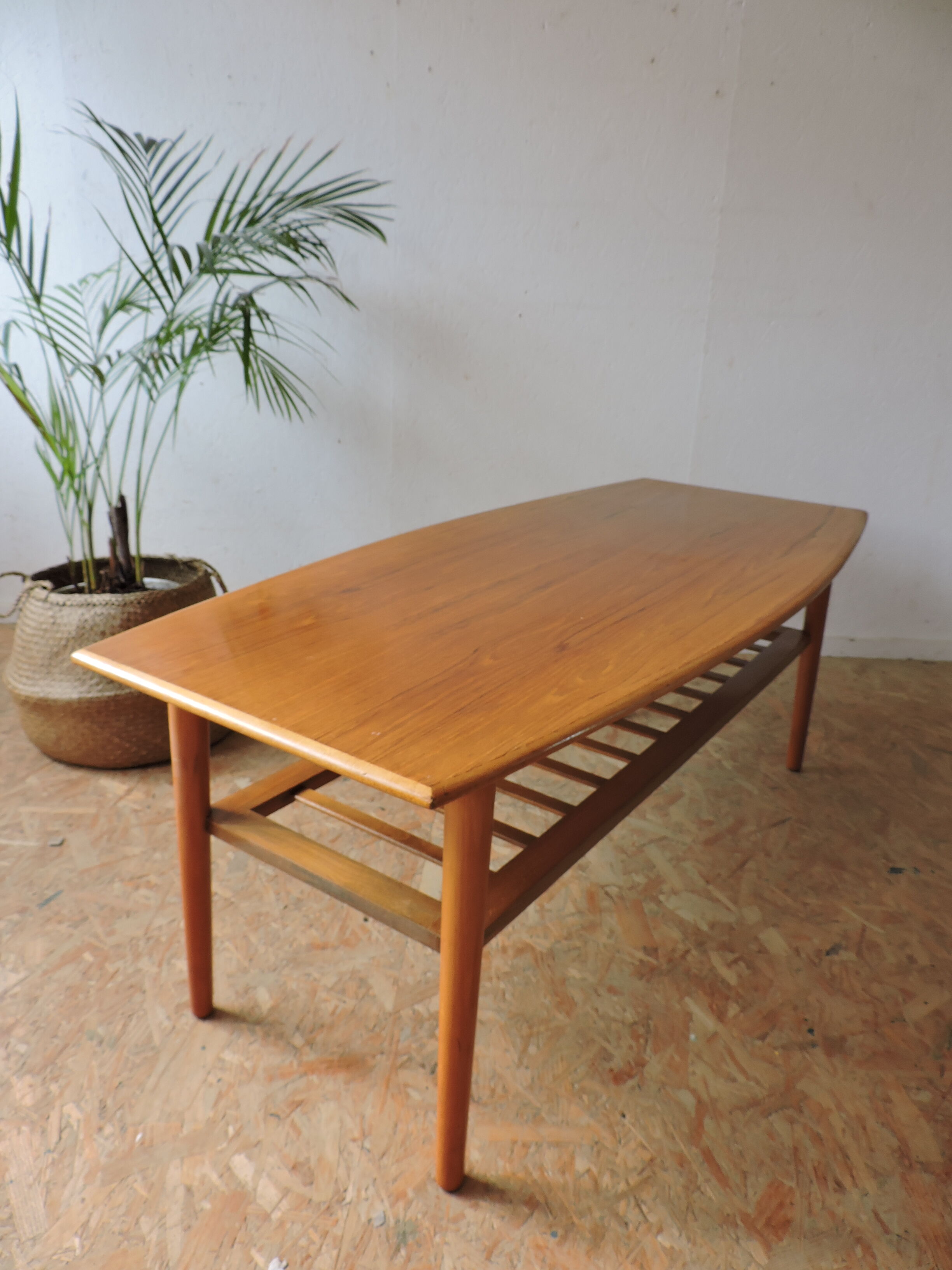 Low scandinavian teak table 60's