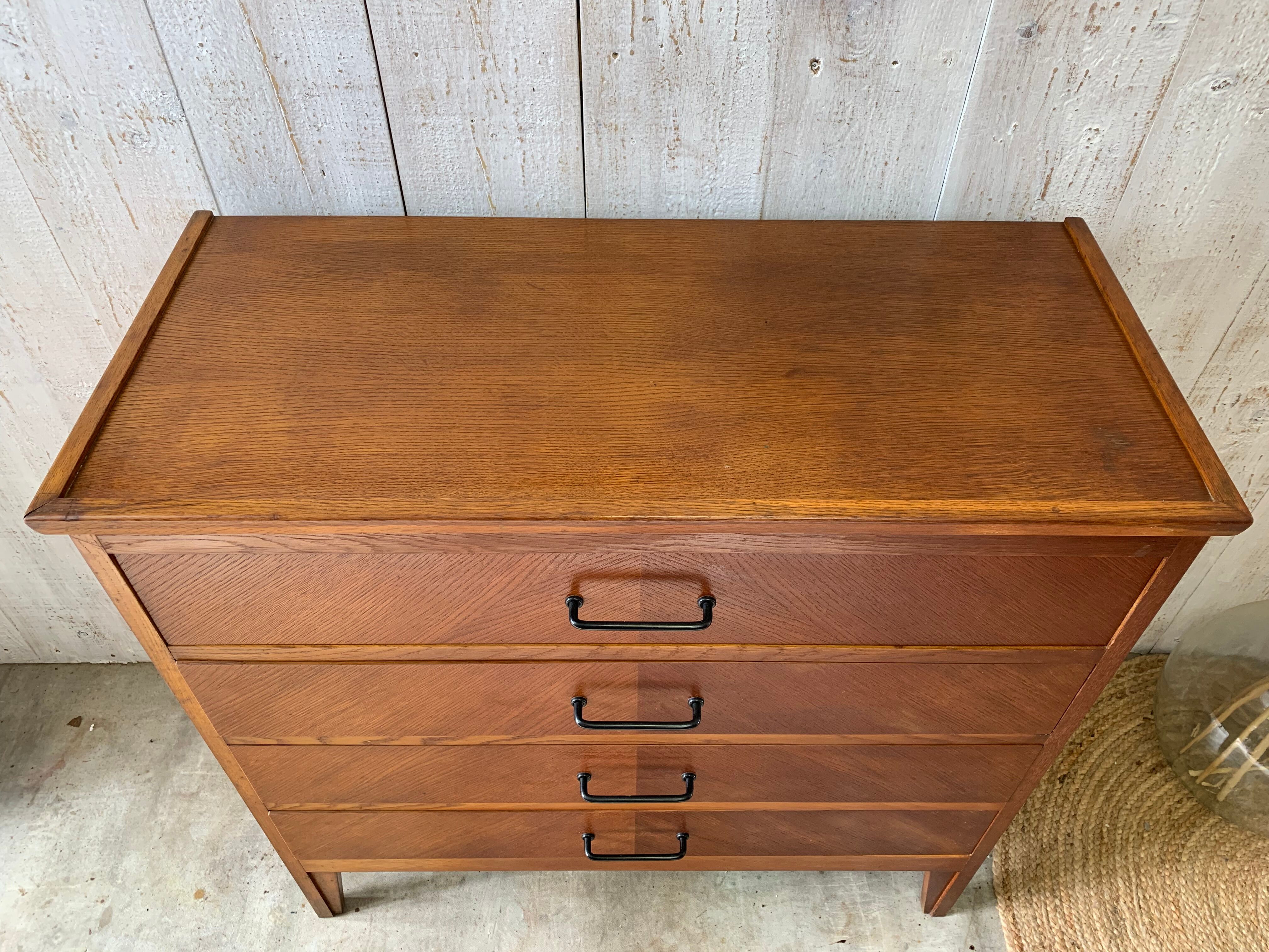 Vintage chest of drawers