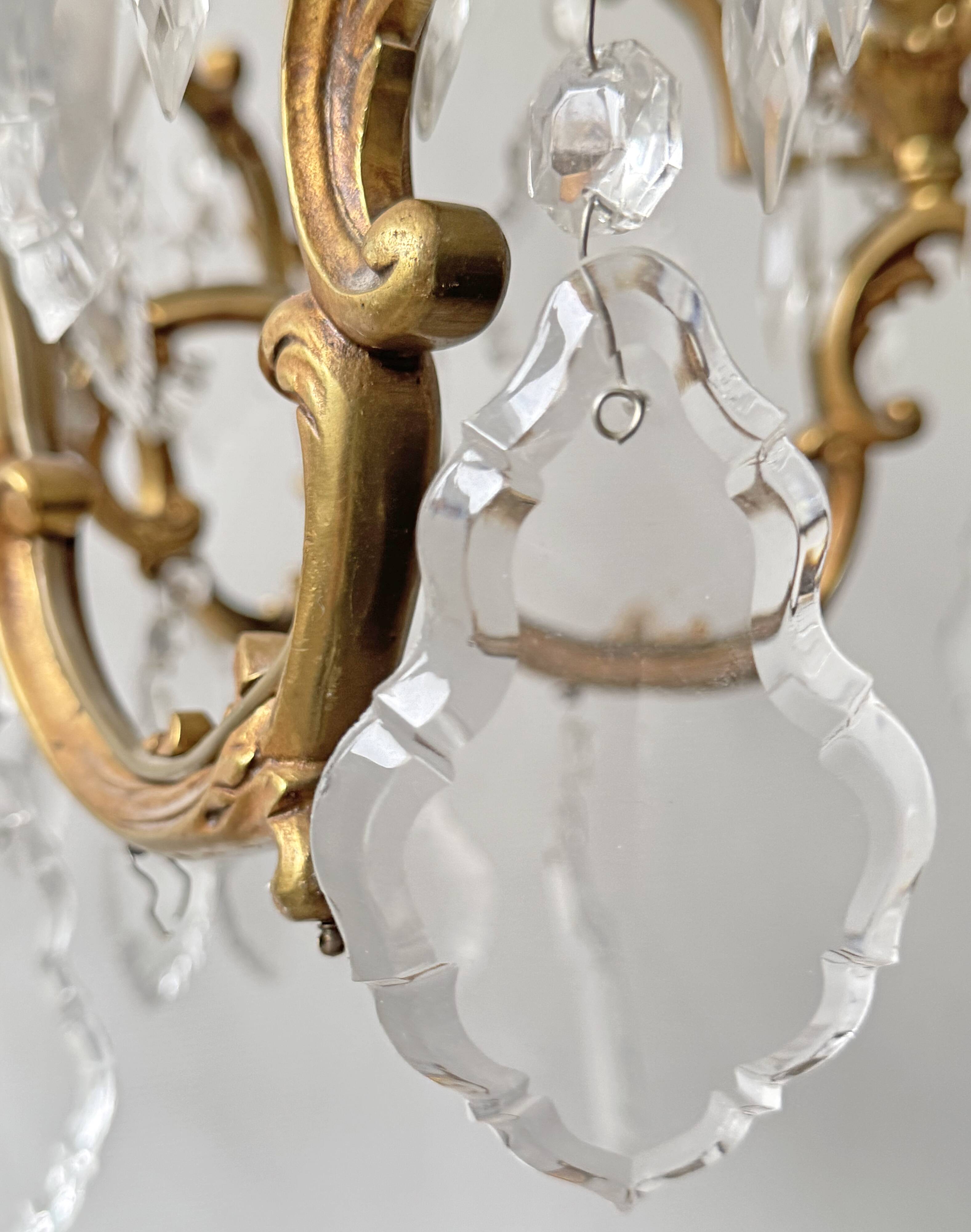 Louis XV style chandelier in gilded bronze with 6 light arms.