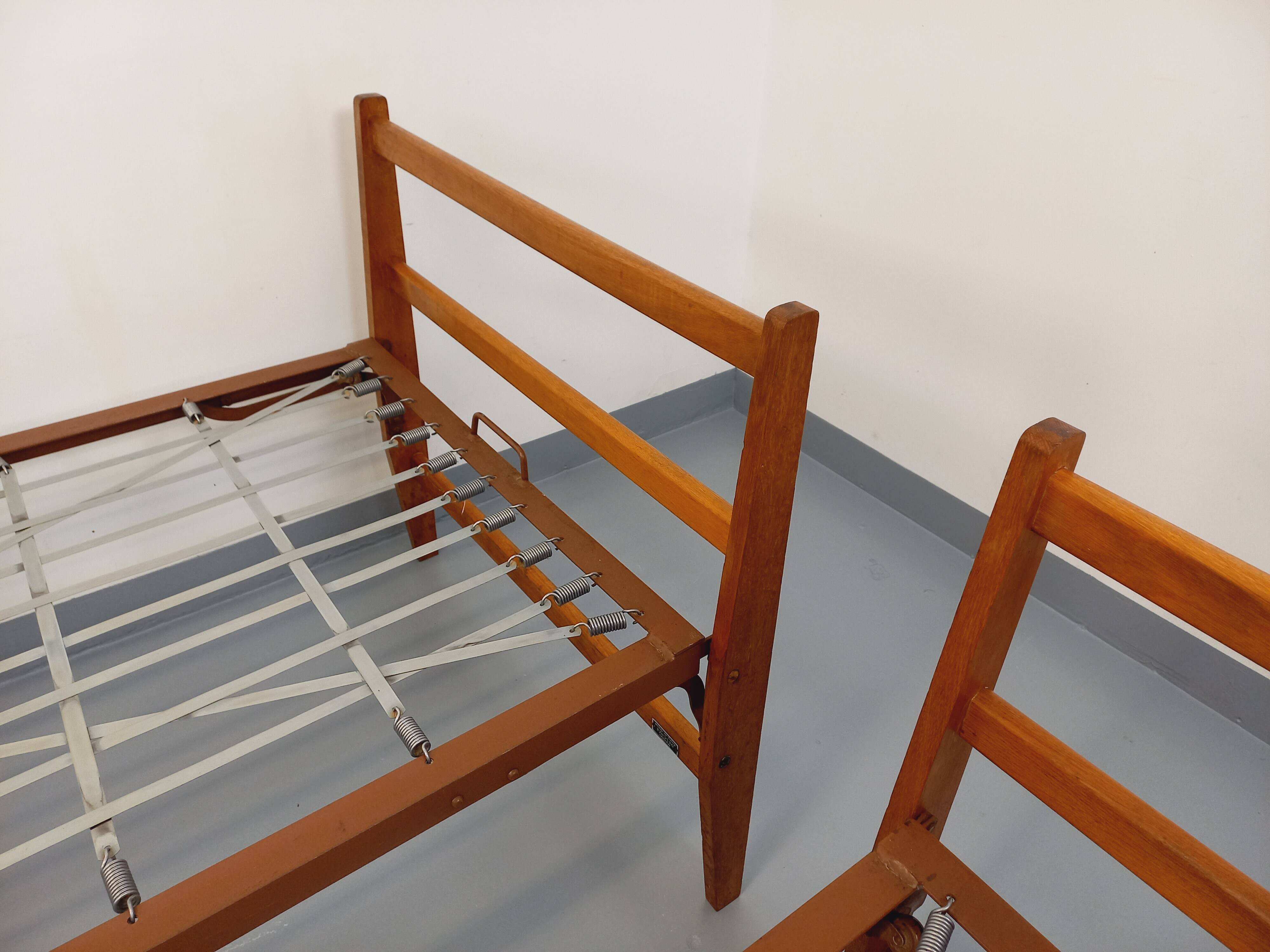 Pair of vintage stackable daybeds in oak wood and metal from the 60s